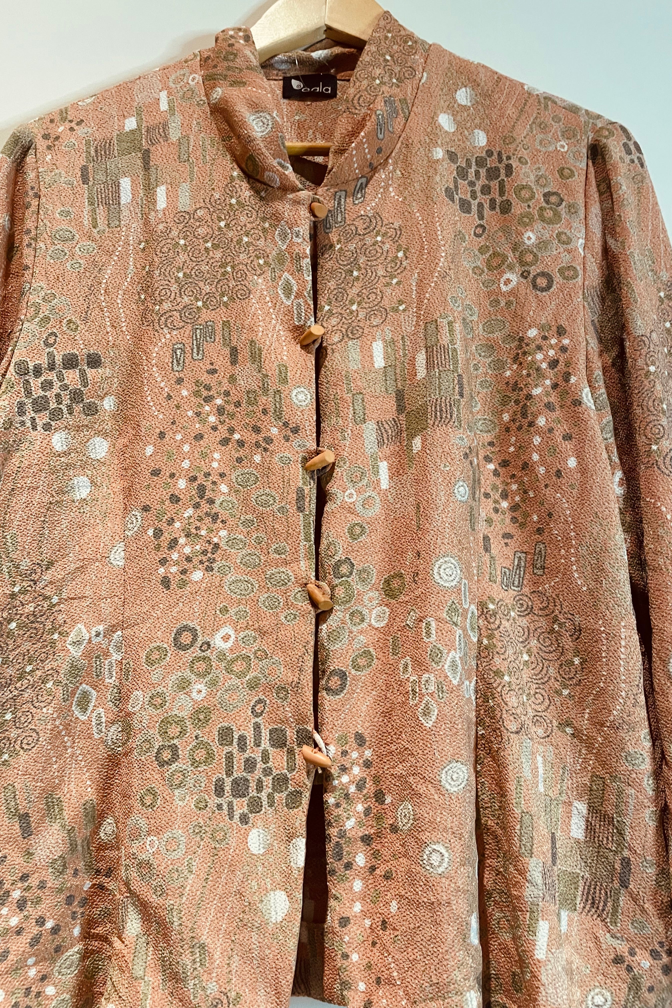 חולצת וינטג׳ אסיה