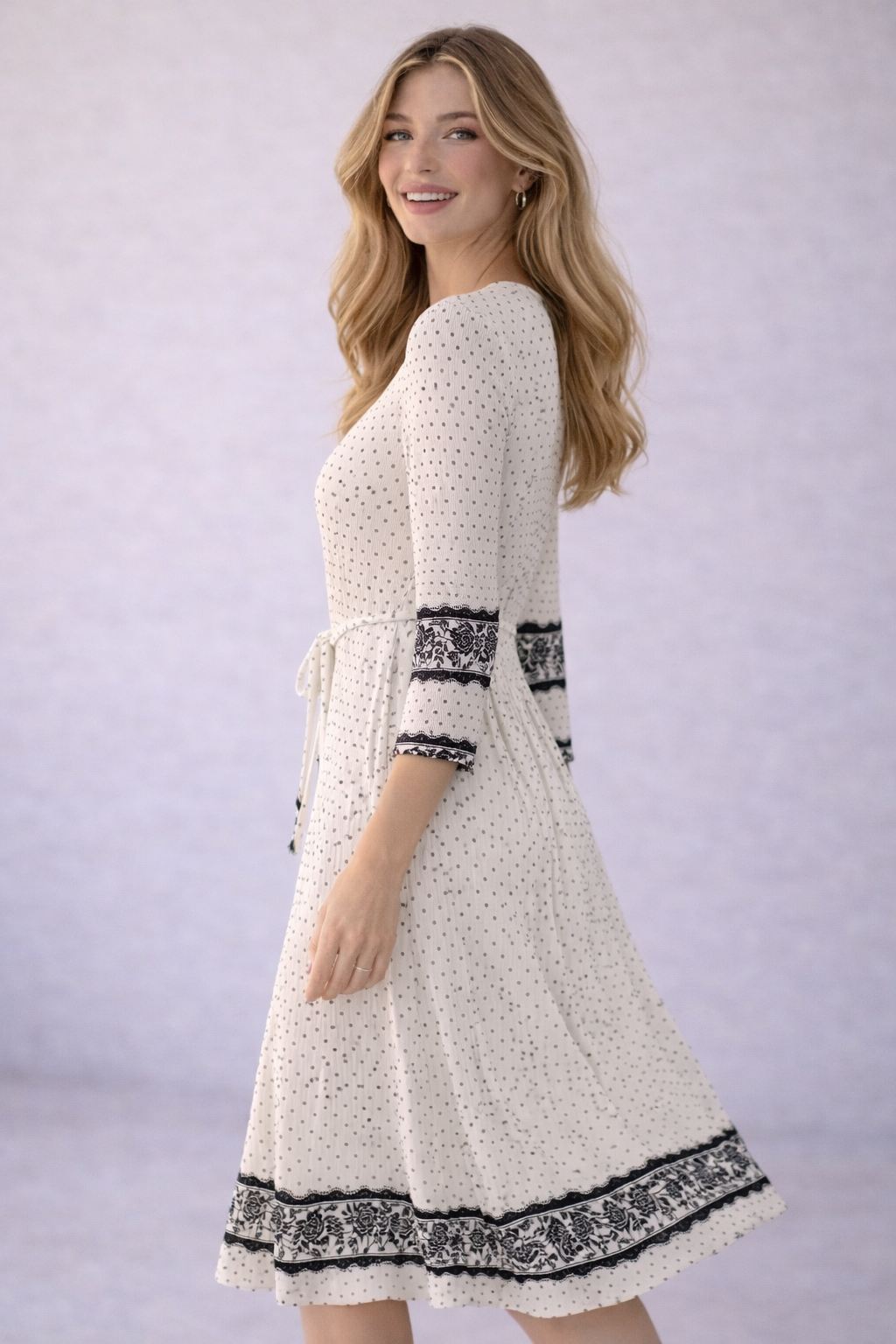 שמלת פליסה ניקוד