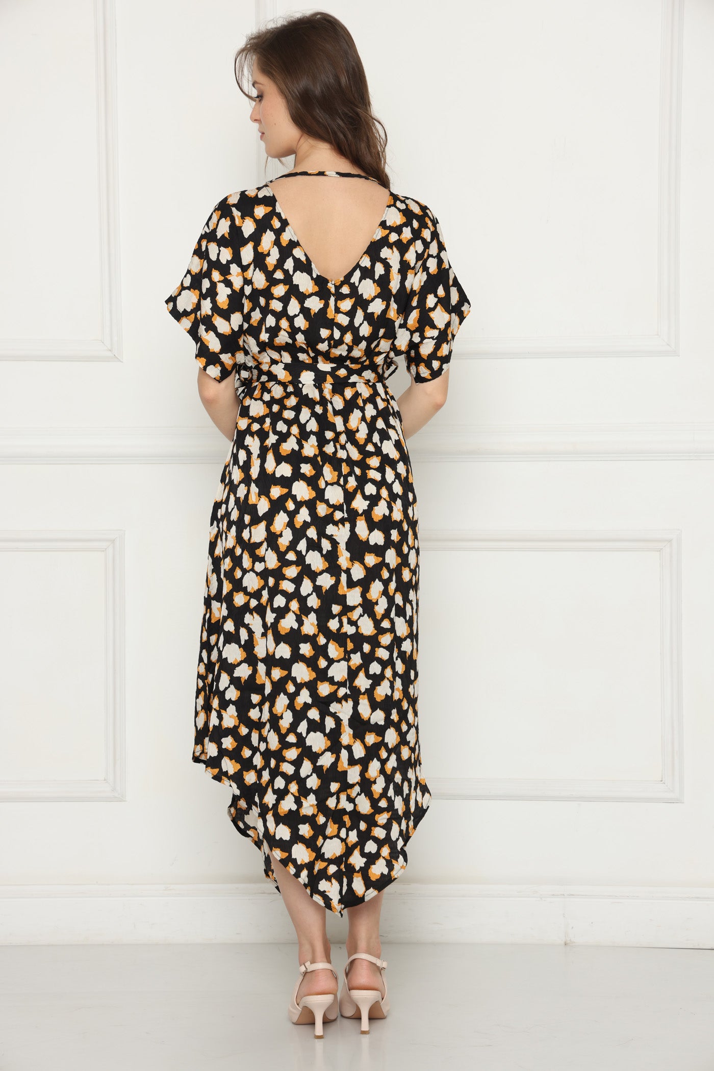 שמלת אורכים אבנים