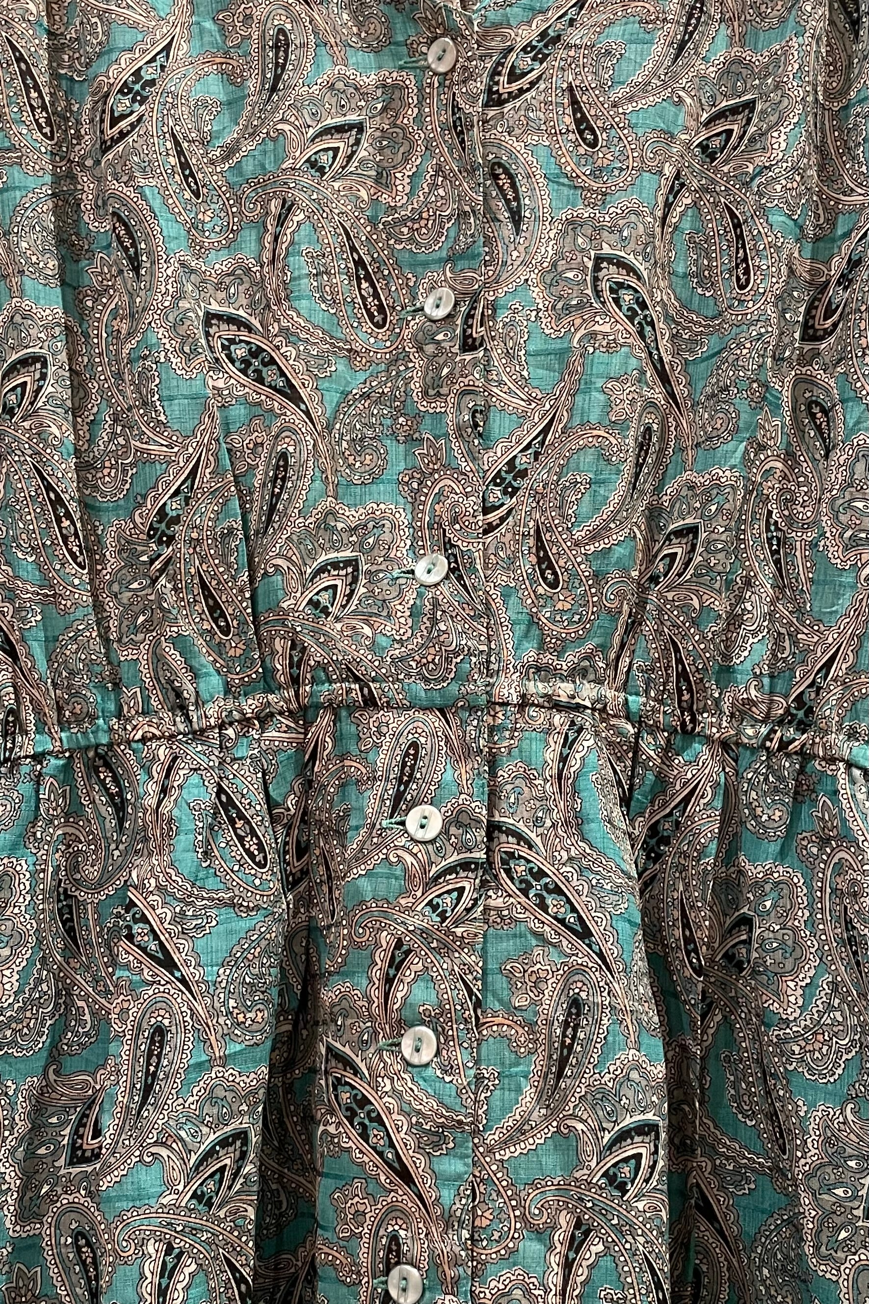 שמלת וינטג׳ תלתלים