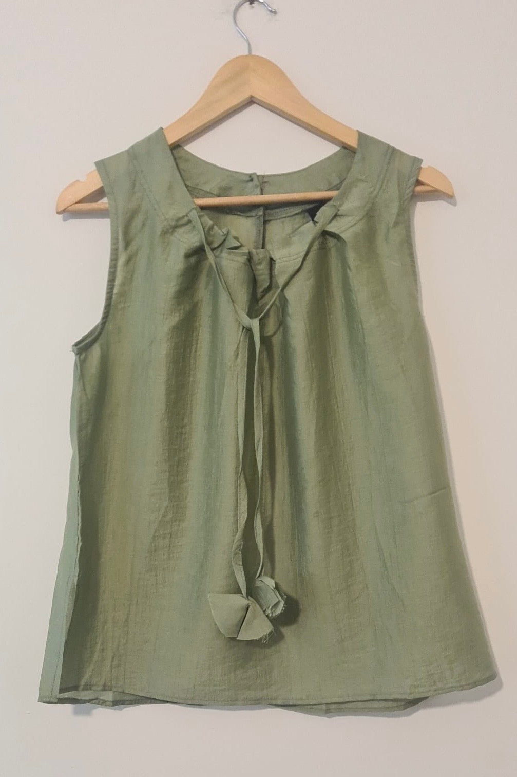 גופיית חוטי פרח