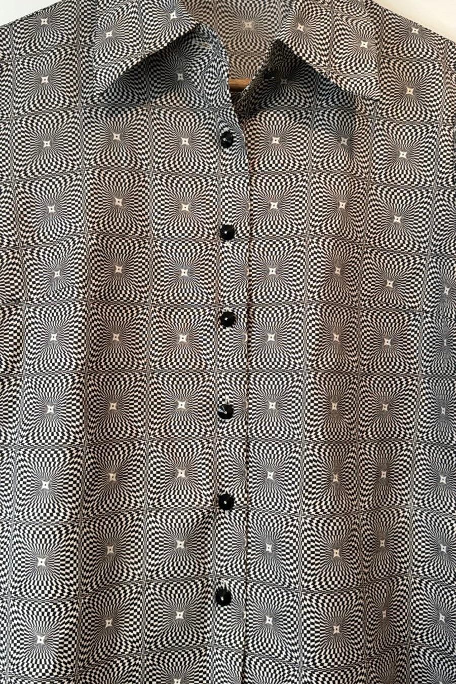 חולצת וינטג' תעתועים שחור לבן