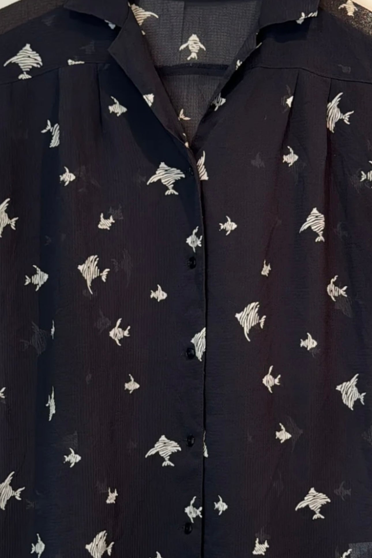 חולצות וינטג׳ דגים לבנים