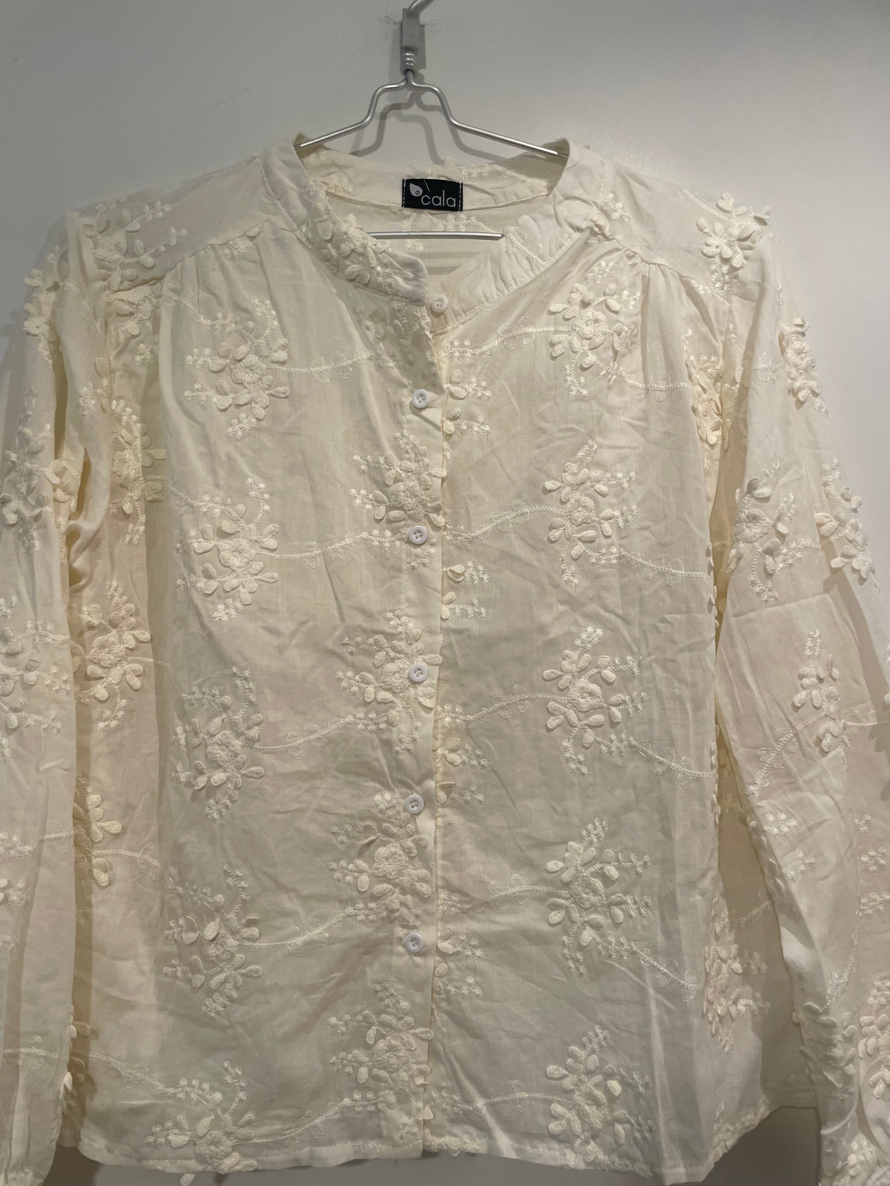 חולצת טקסטורת רקמה