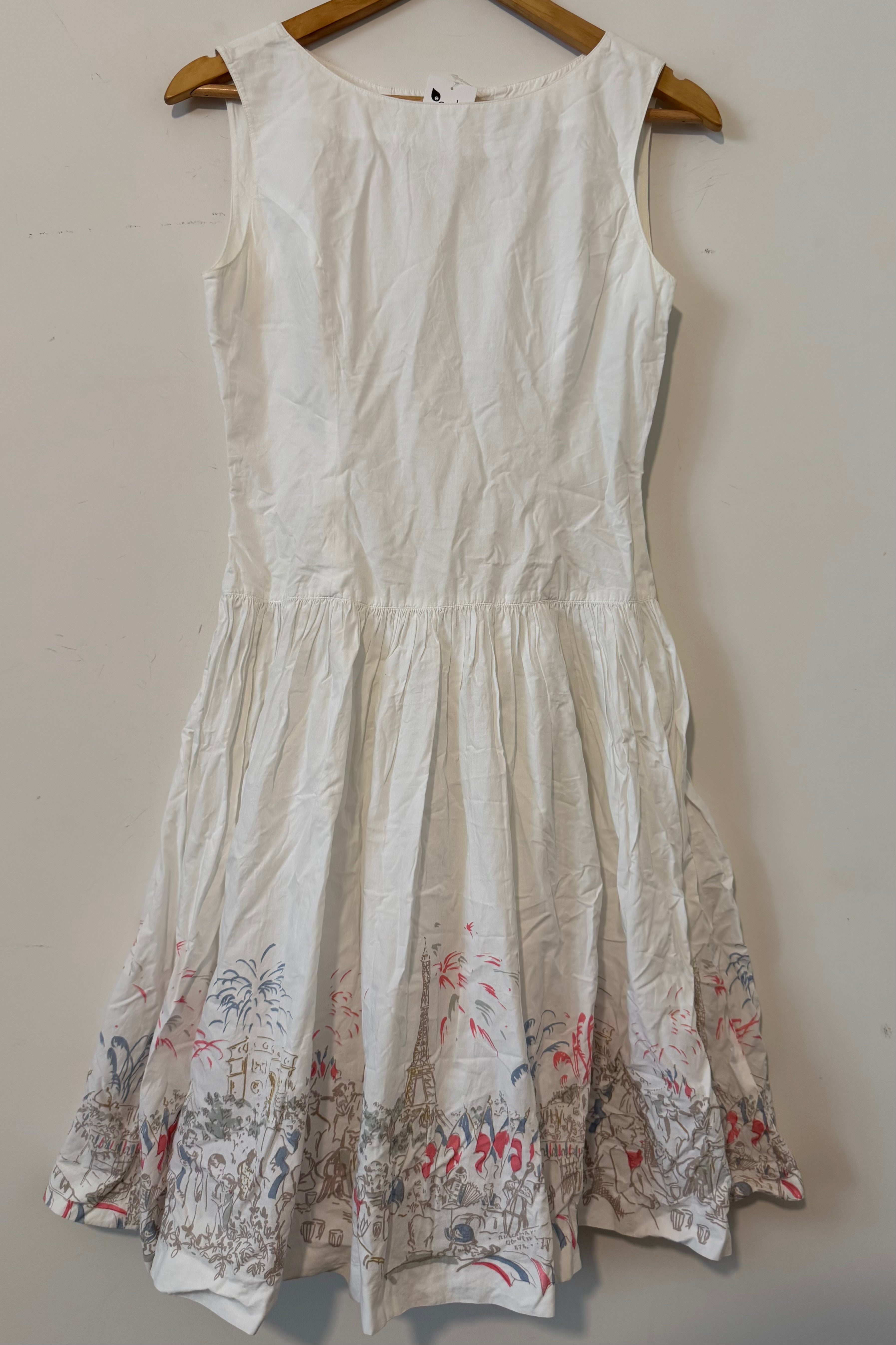 שמלת וינטג׳ אייפל