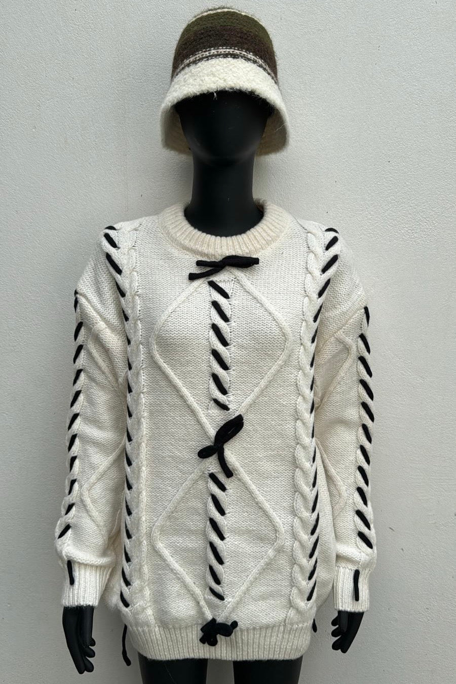 סריג תפר שחור גס