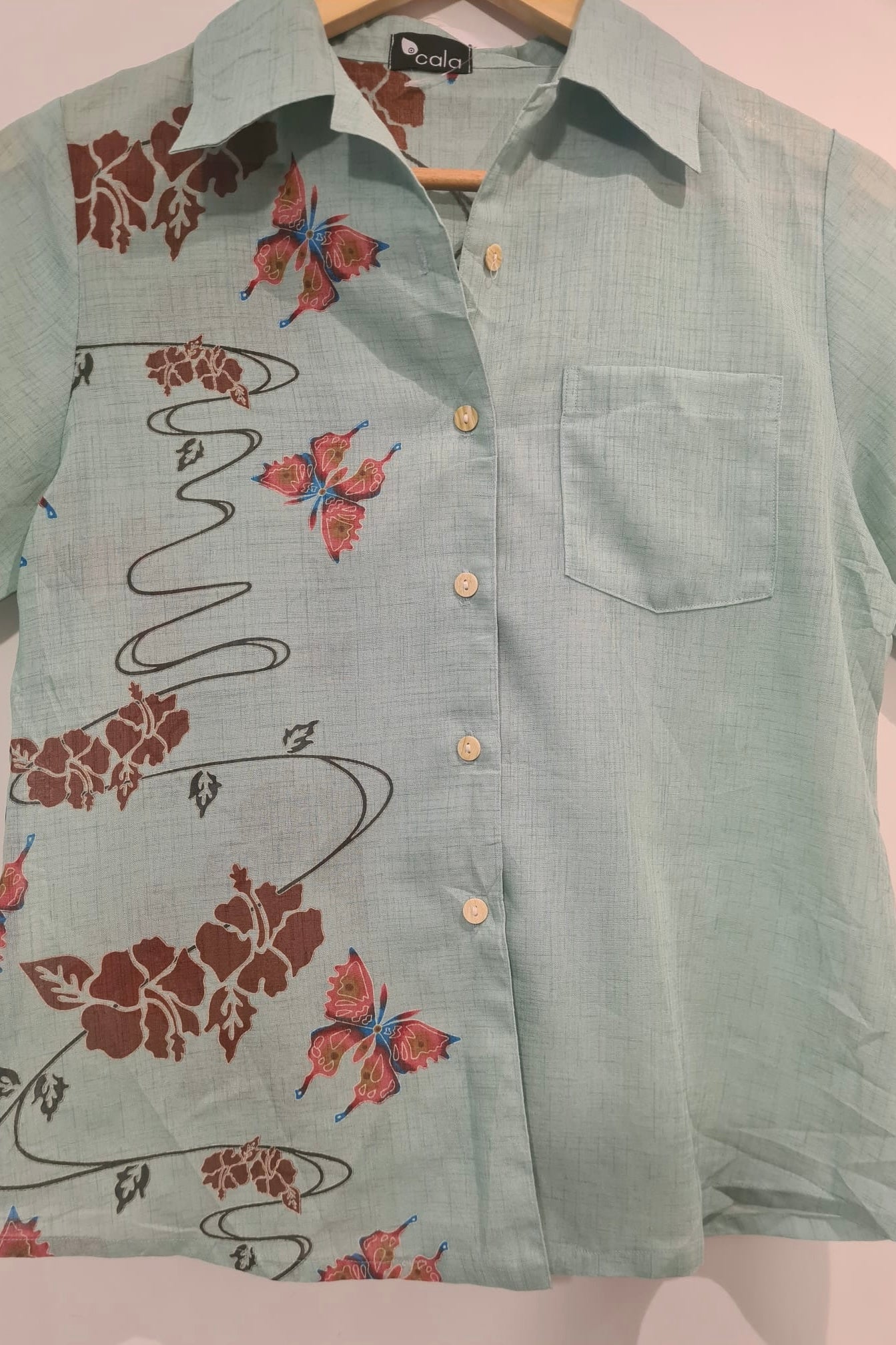 חולצת פרפרים