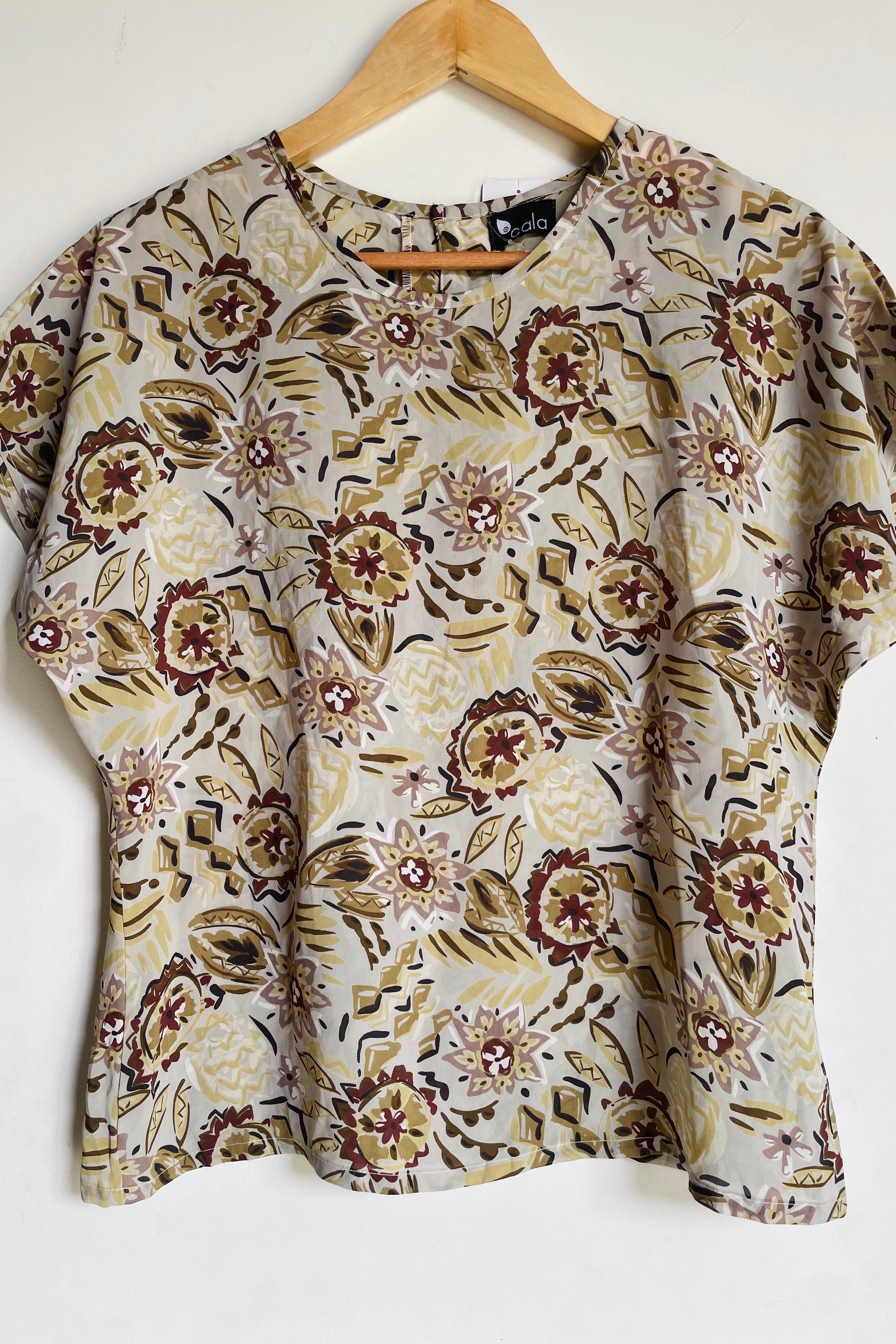 חולצת וינטג׳ שילובים