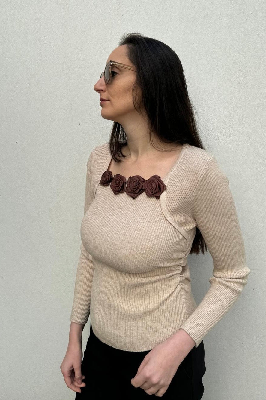 סריג 4 ורדים