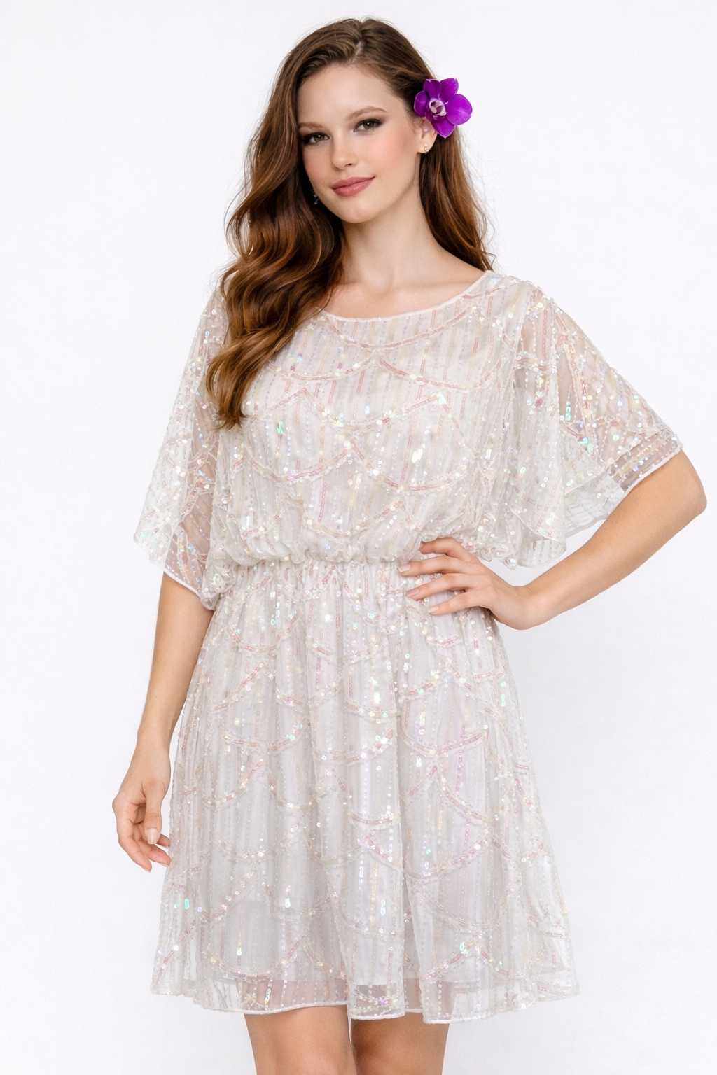 שמלת פאייטים לבנים