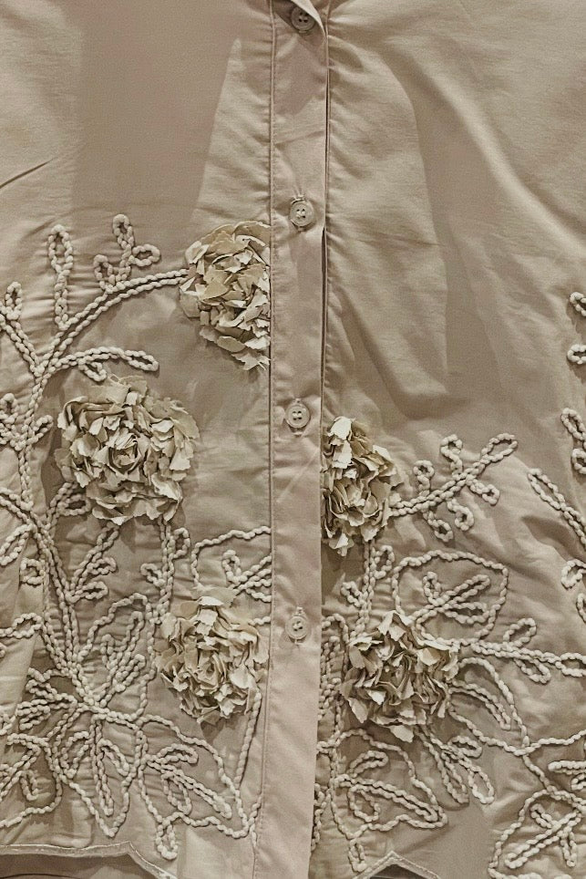 חולצה תחתית פריחה ממשית