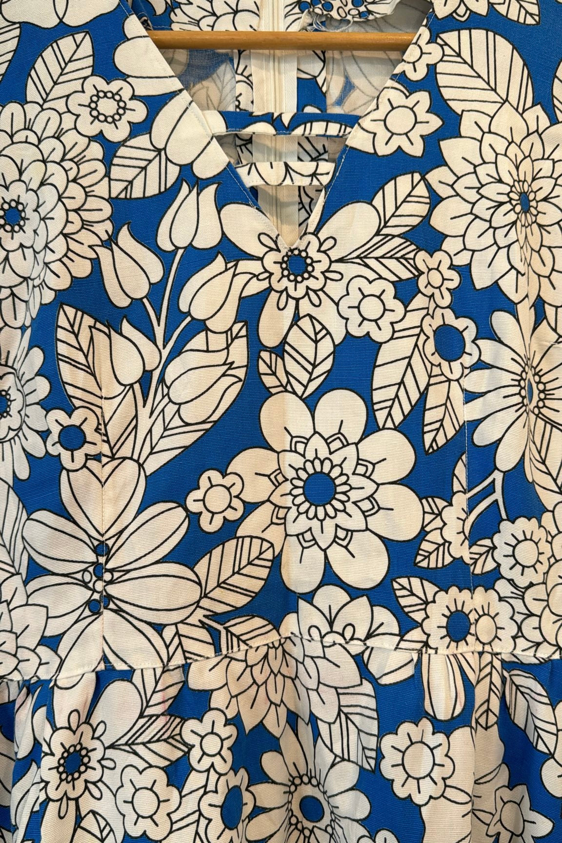 שמלת וינטג' ציורי פרחים לבנים