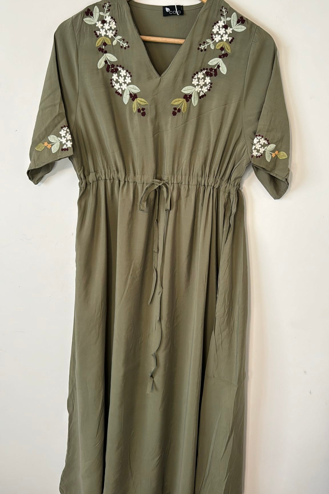 שמלה רקמה רומנטית