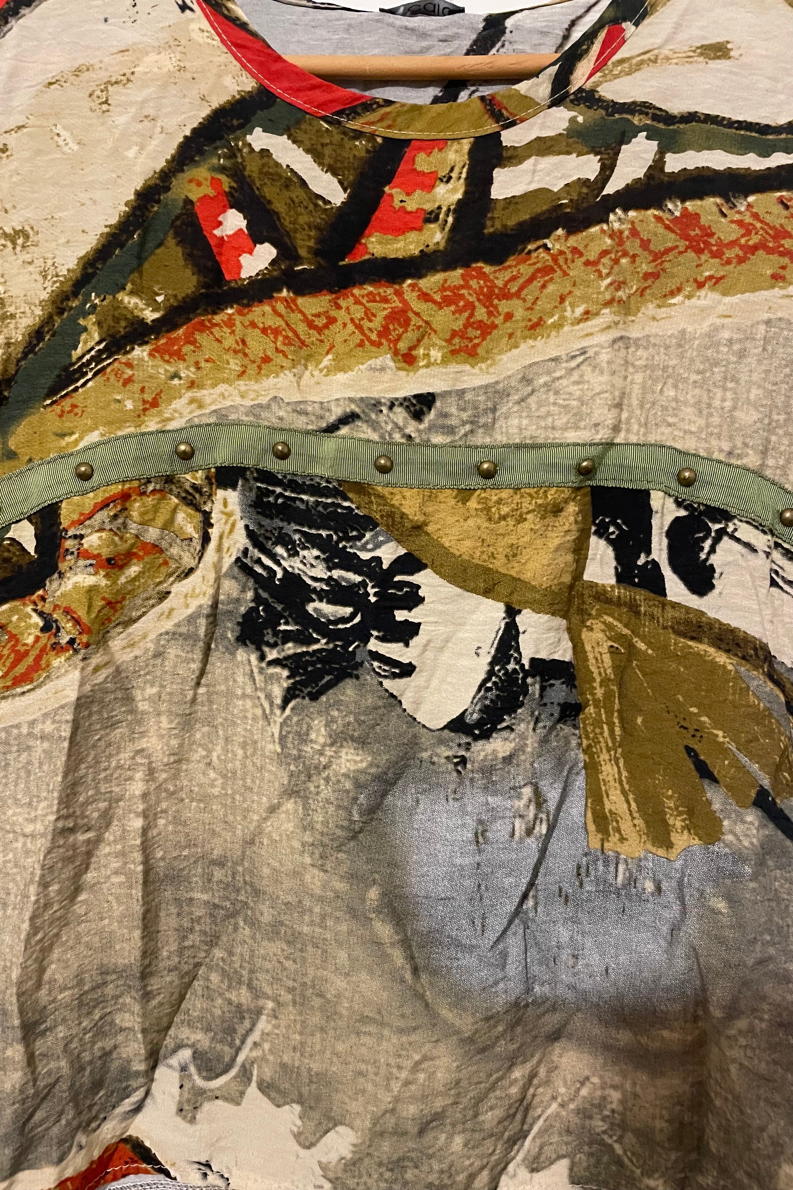 חולצת וינטג׳ אומנותית