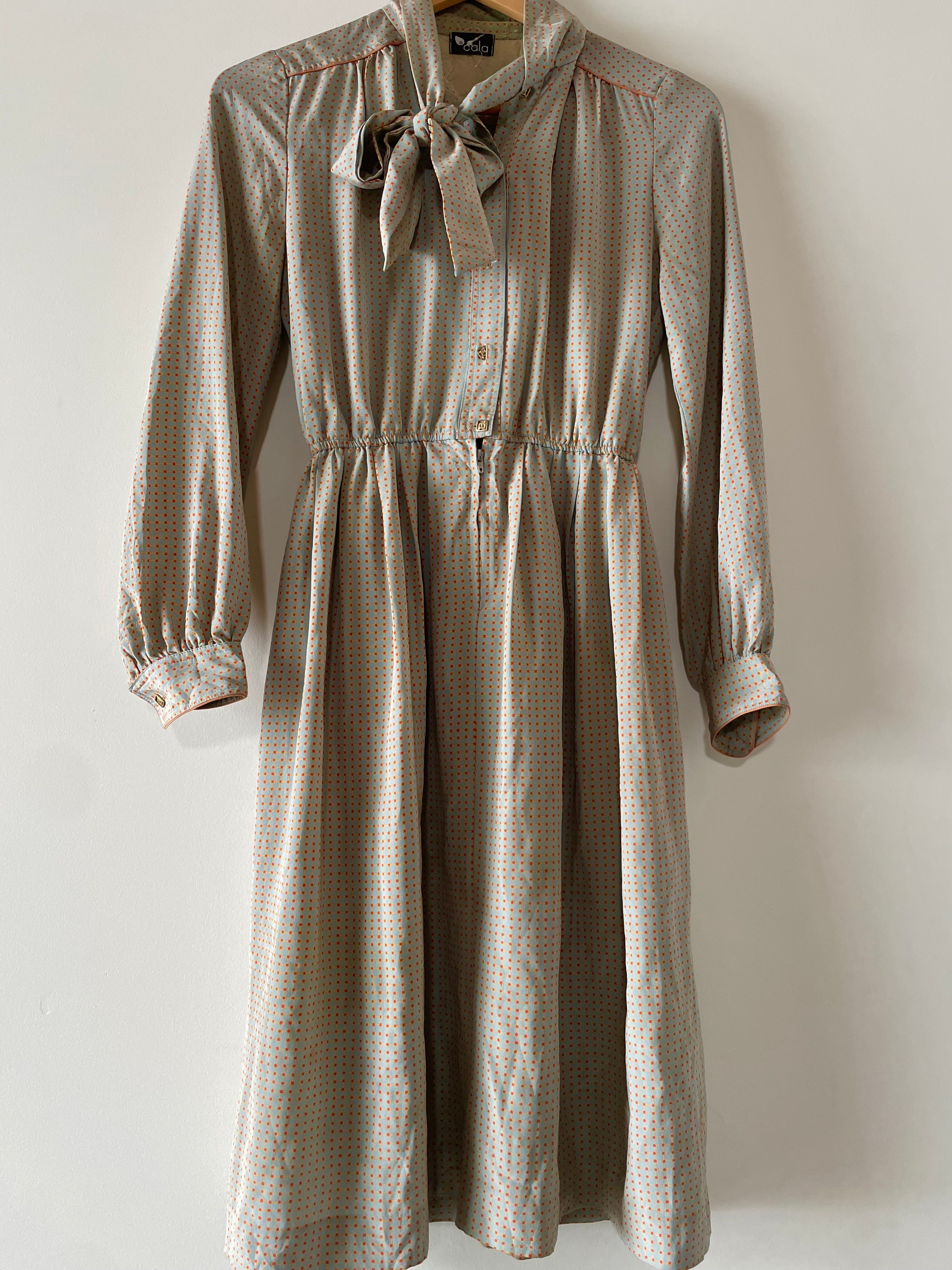 שמלת וינטג׳ ניקוד כתום