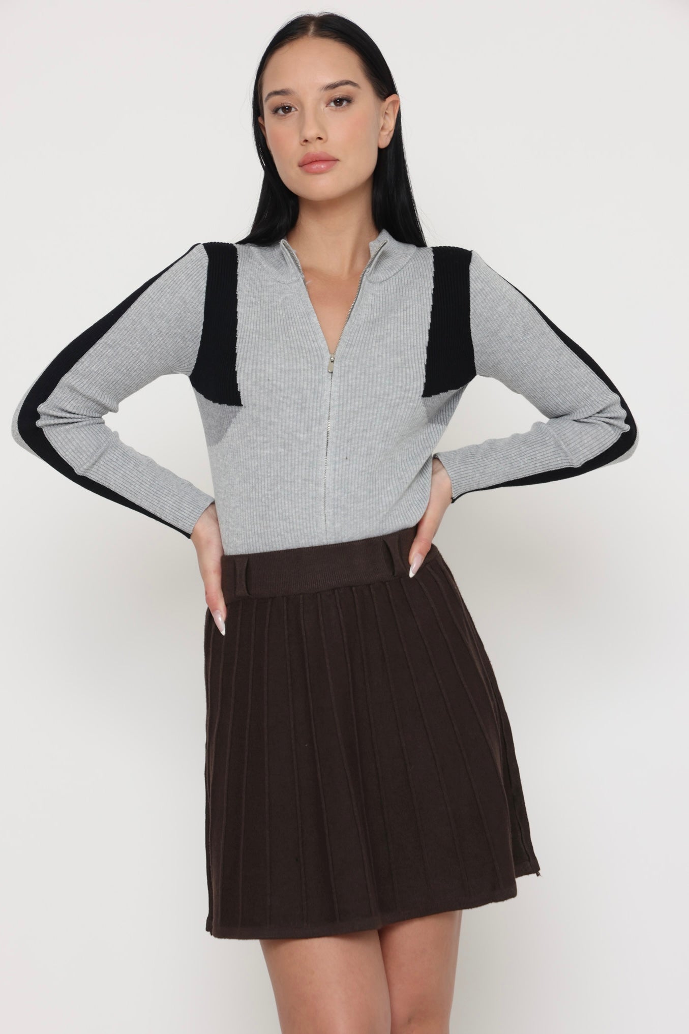 חצאית צמר מיני