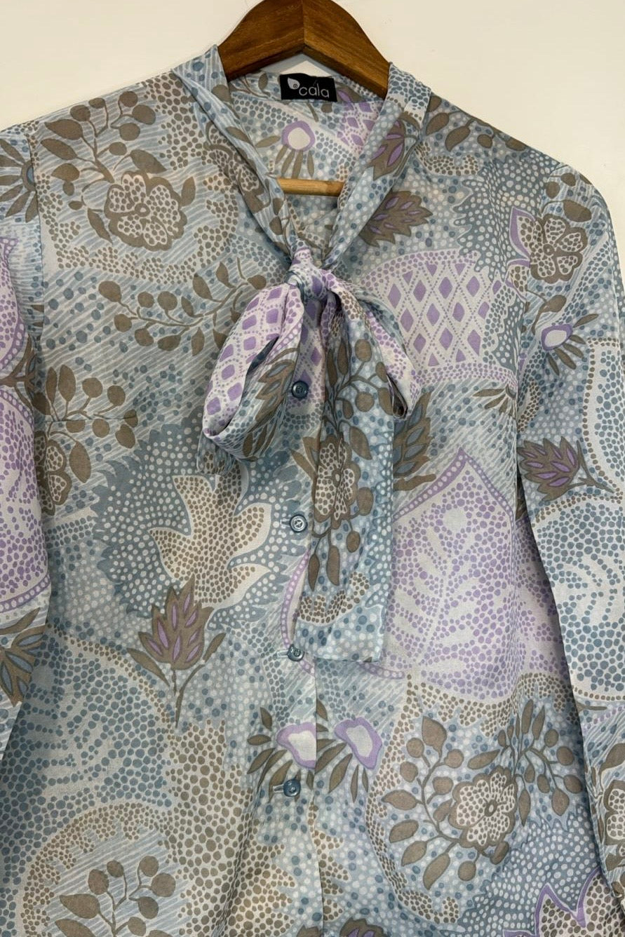 חולצת וינטג' פסטלית שקפקפה קשירת צווארון