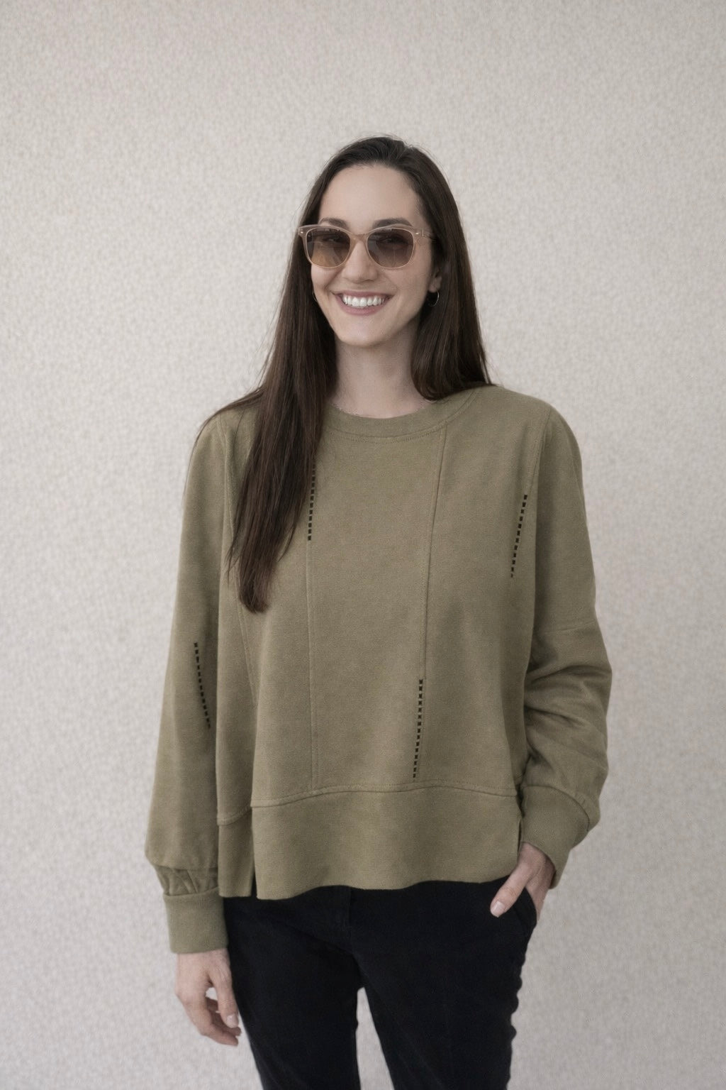 חולצת קישוטים זעירים