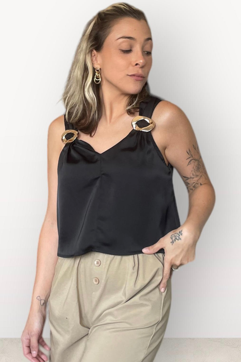 גופיית אבזם זהב