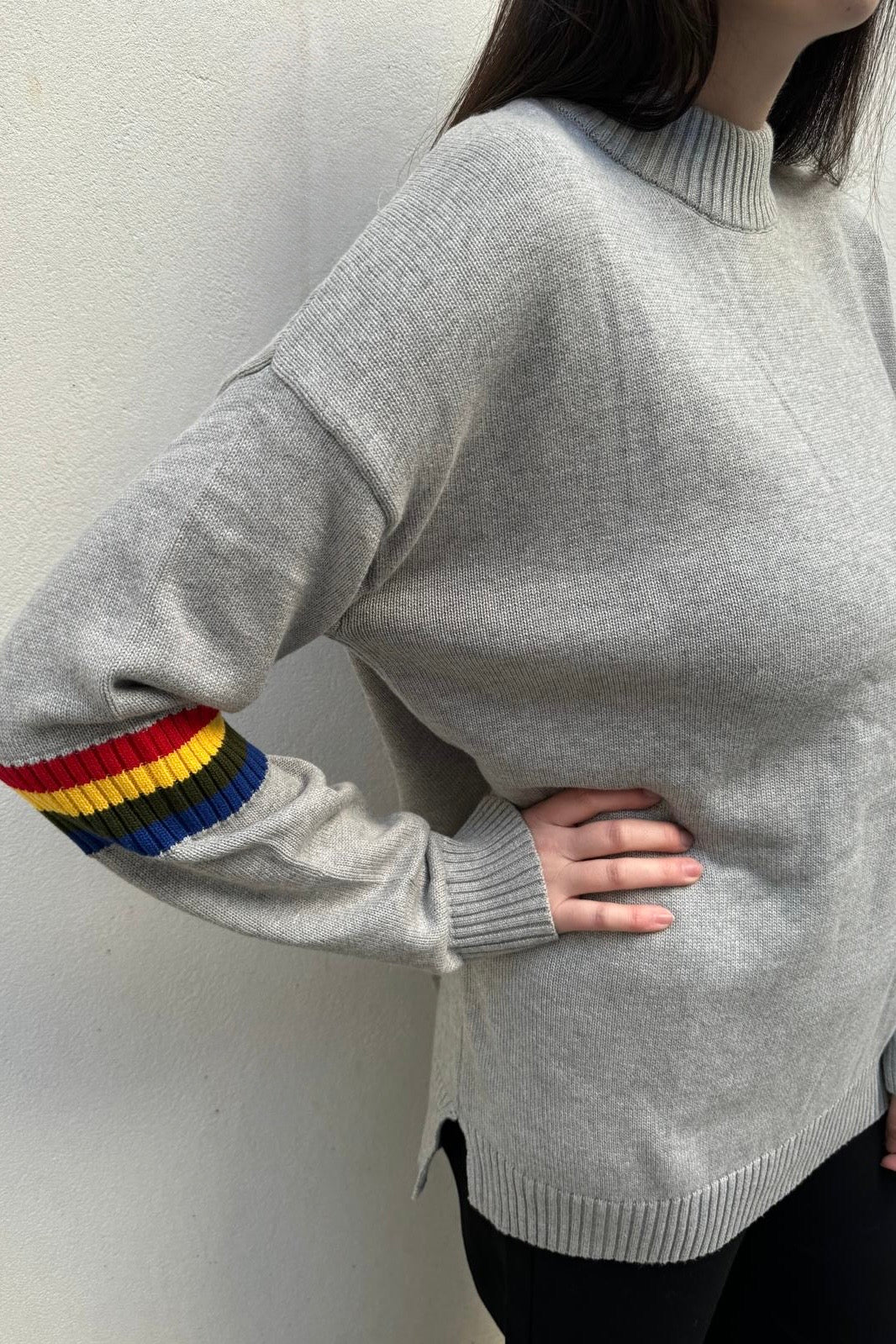 סריג פסי צבע בשרוול