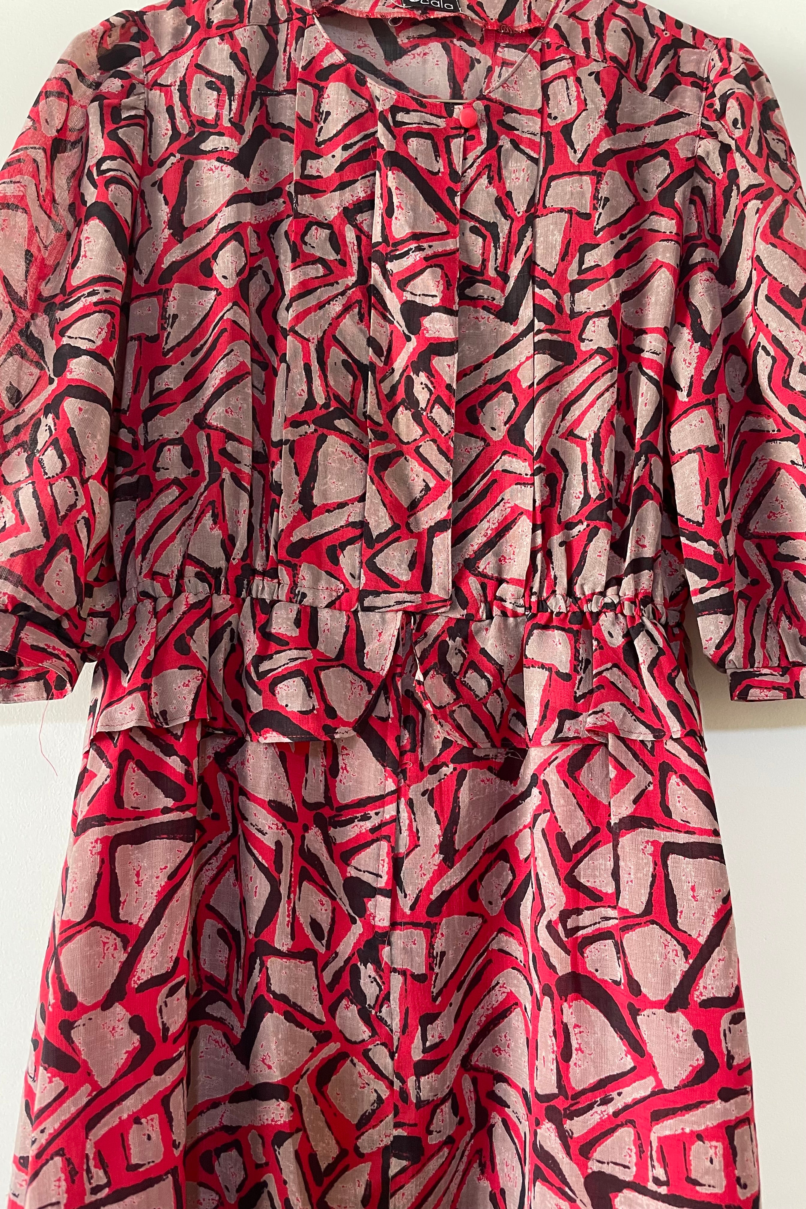 שמלת וינטג׳ שברים אדומים