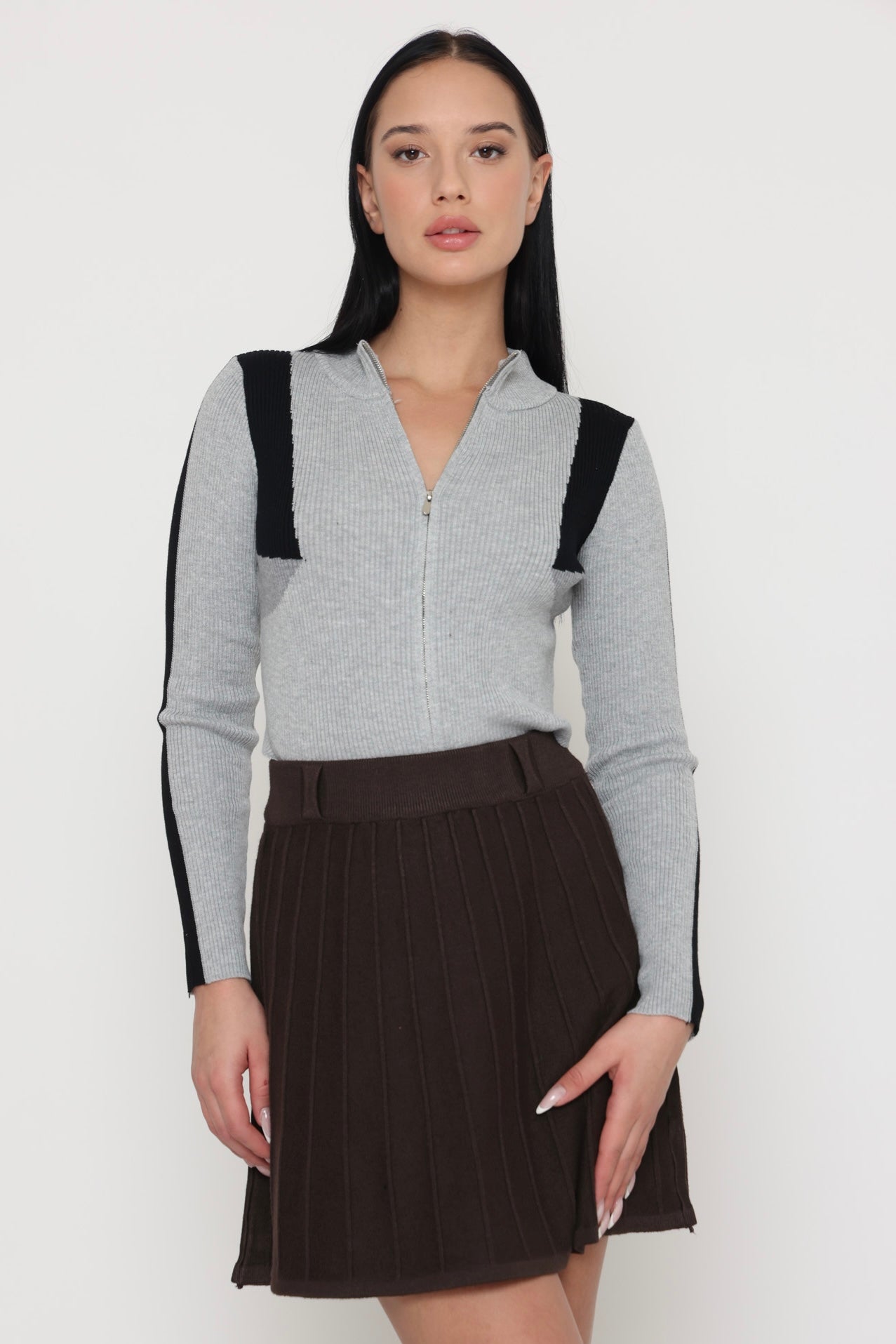 חצאית צמר מיני חומה