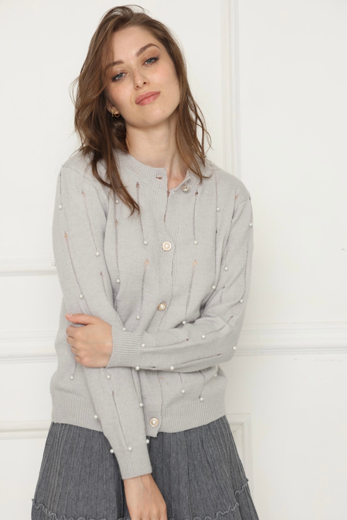 קרדיגן שקעים וחרוזים