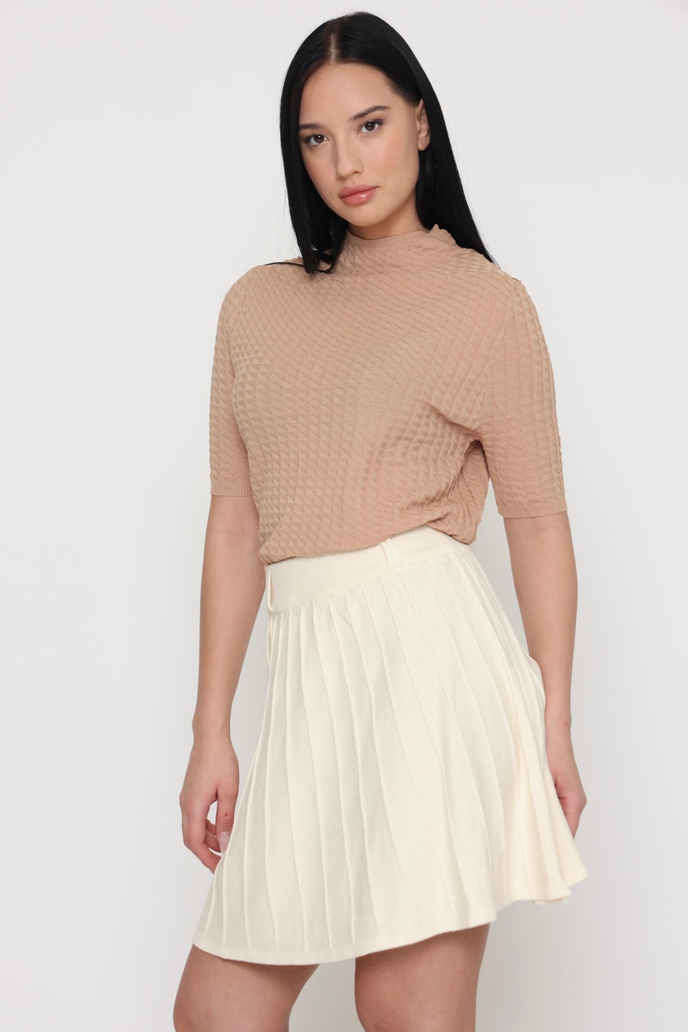 חצאית צמר מיני