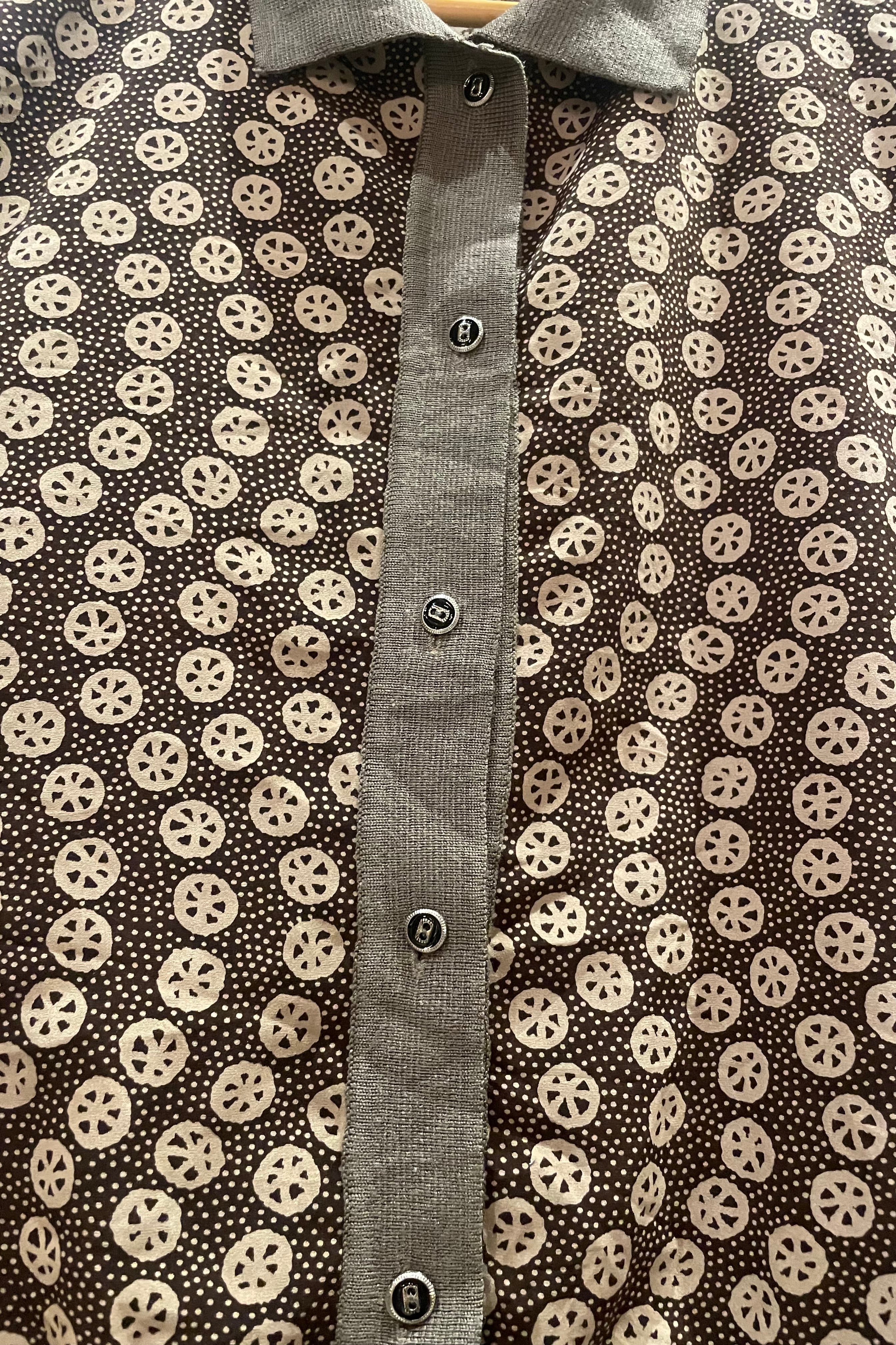 חולצת וינטג׳ פלחים.