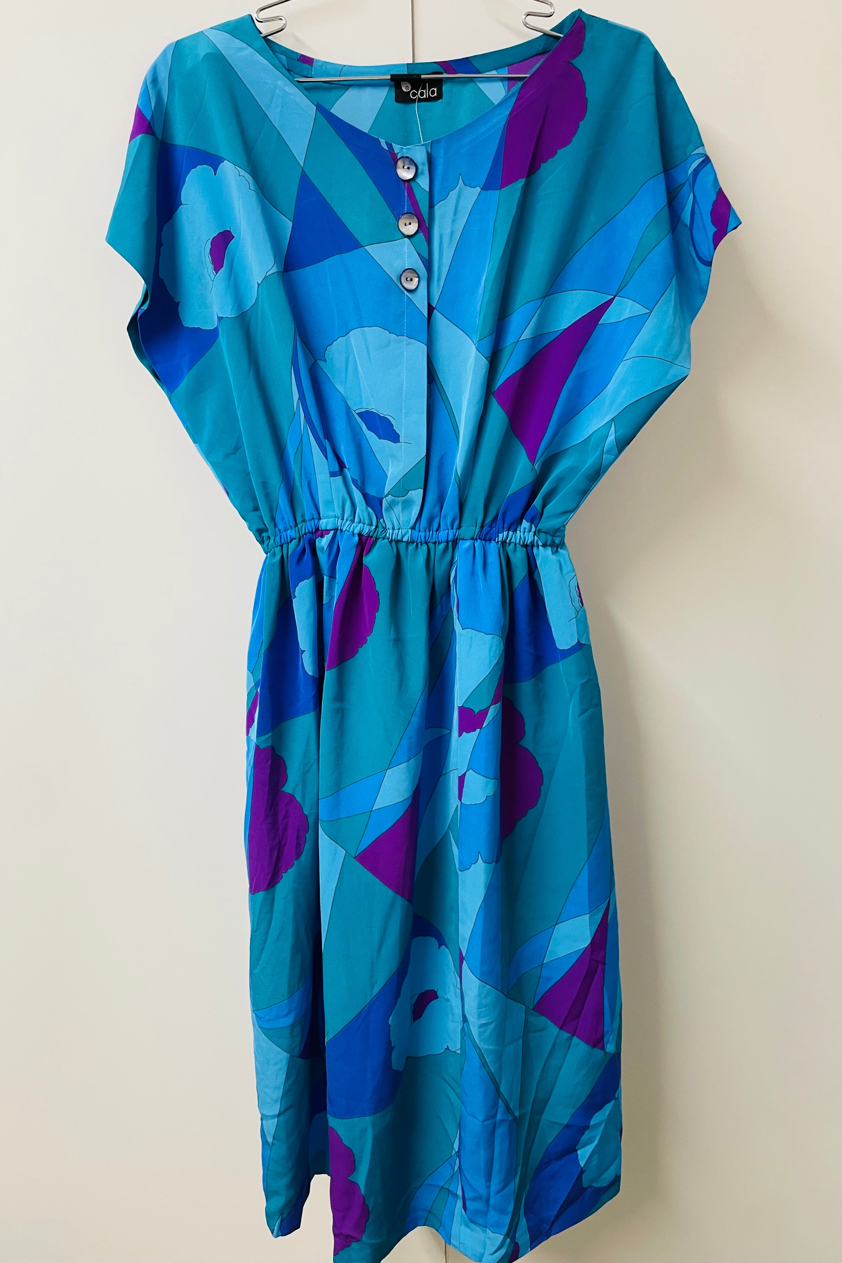 שמלת וינטג׳ פינות