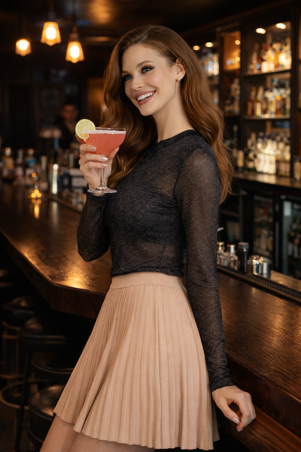 חולצה שקיפות בשרוולים