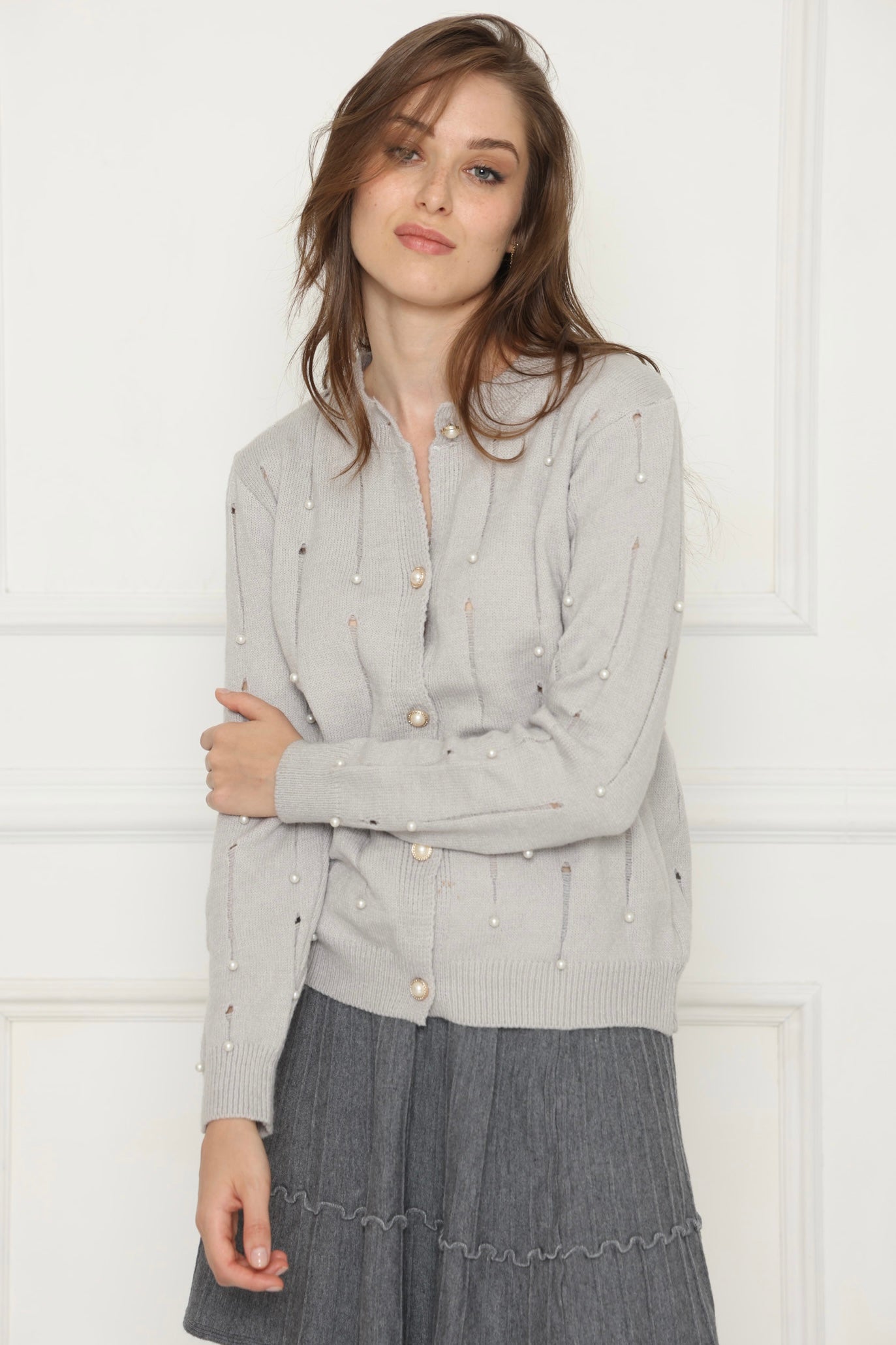 קרדיגן שקעים וחרוזים