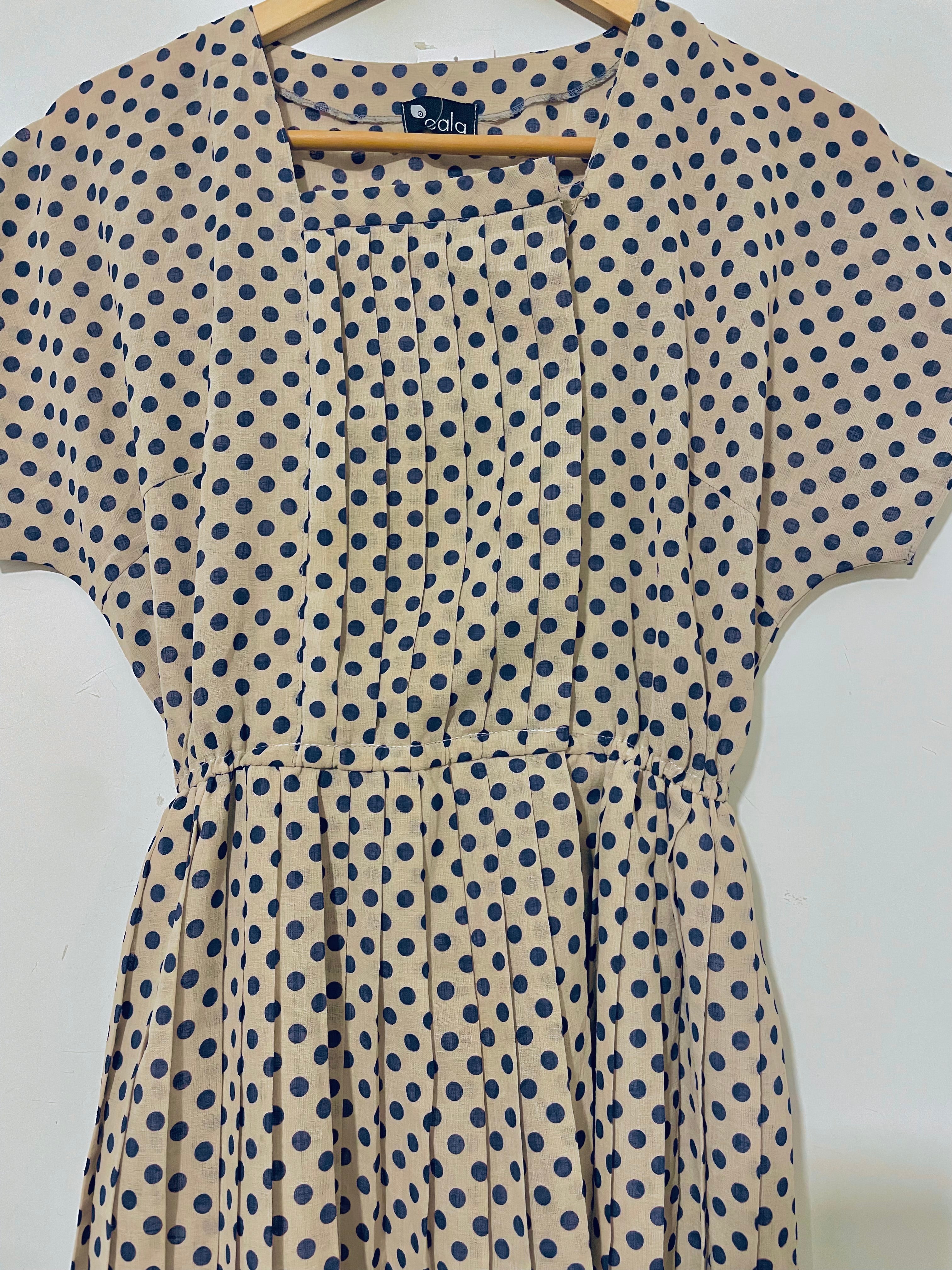 שמלת וינטג׳ בג׳ ניקוד סגול