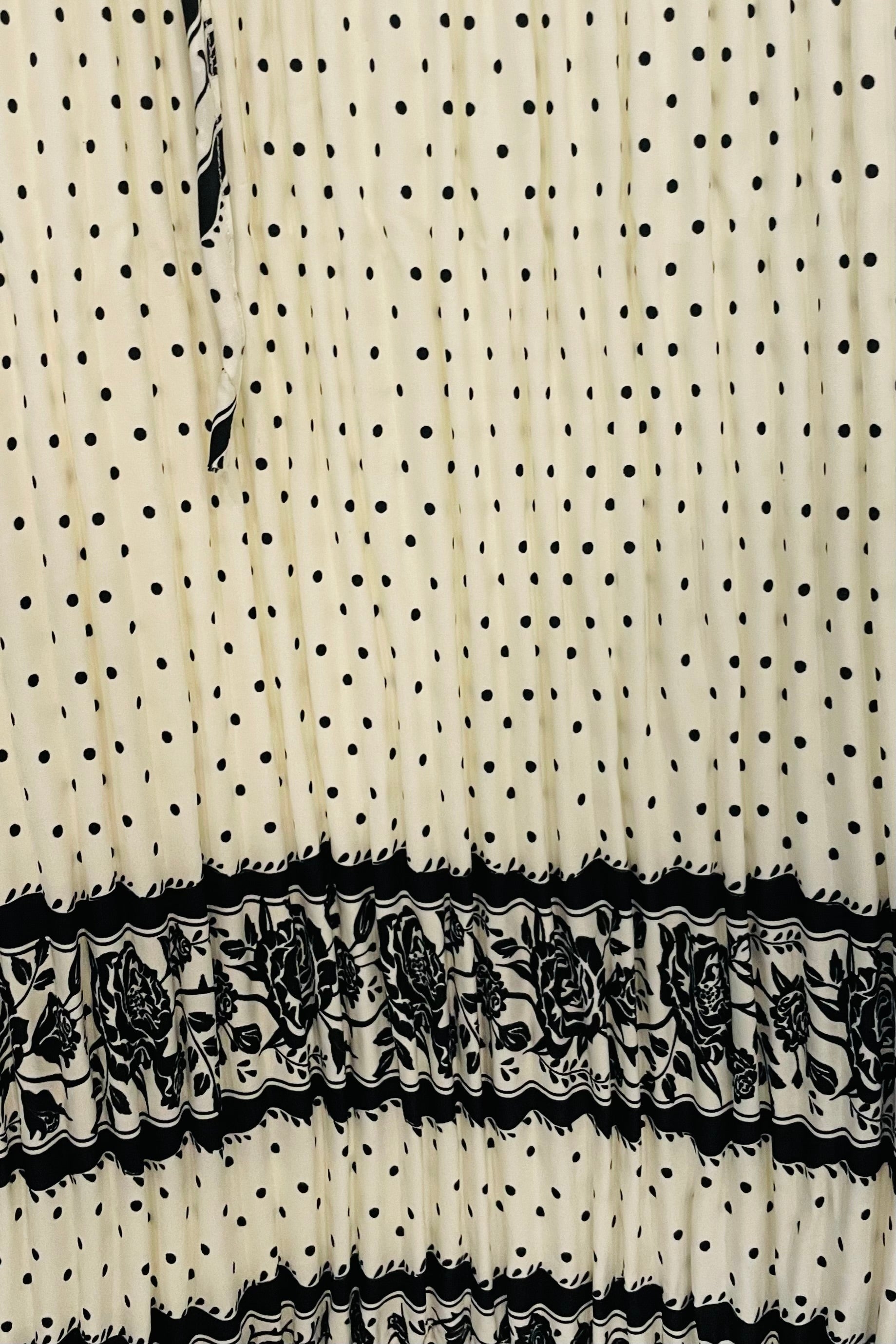 שמלת פליסה ניקוד