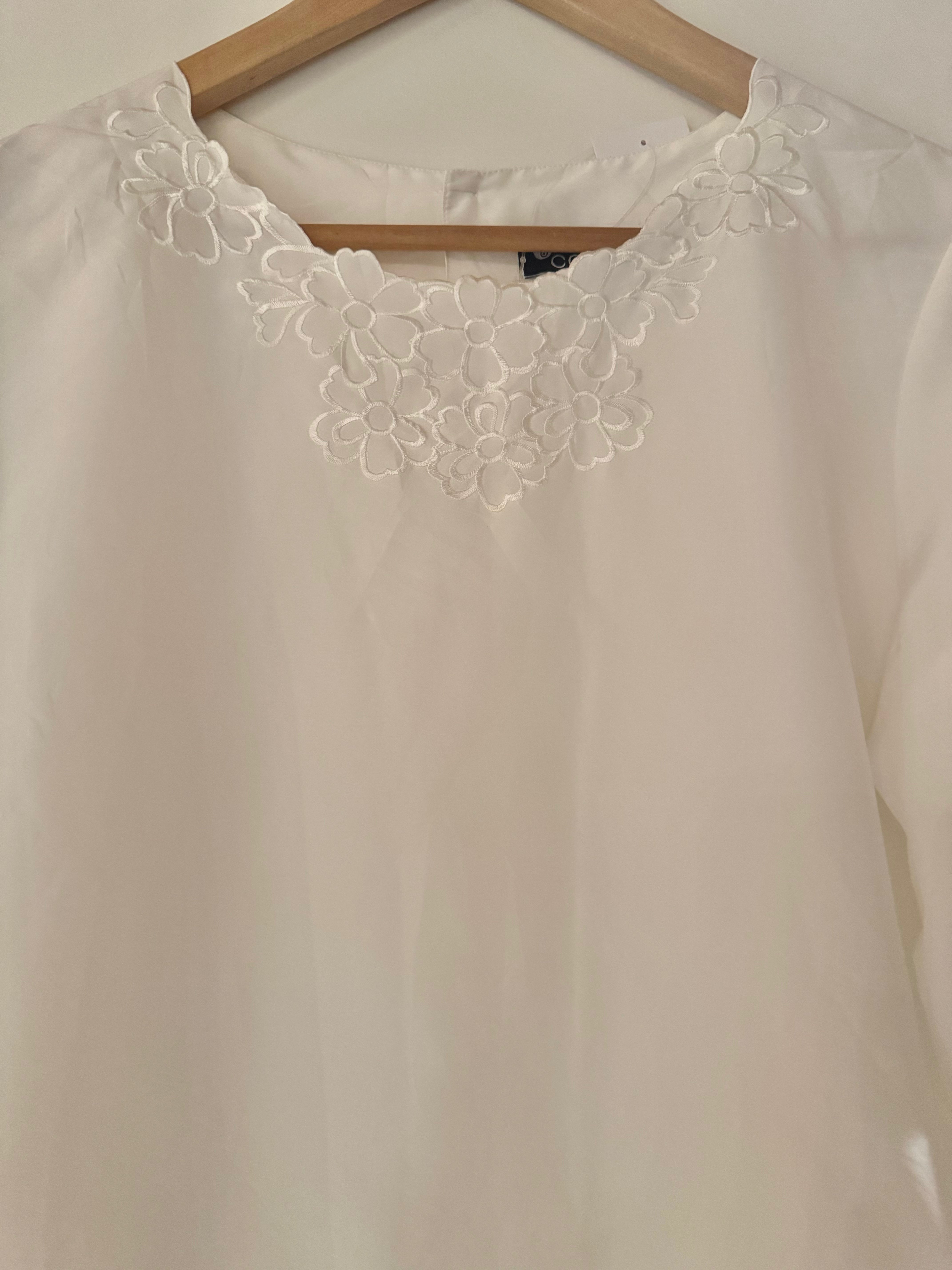 חולצת וינטג׳ אריאלה