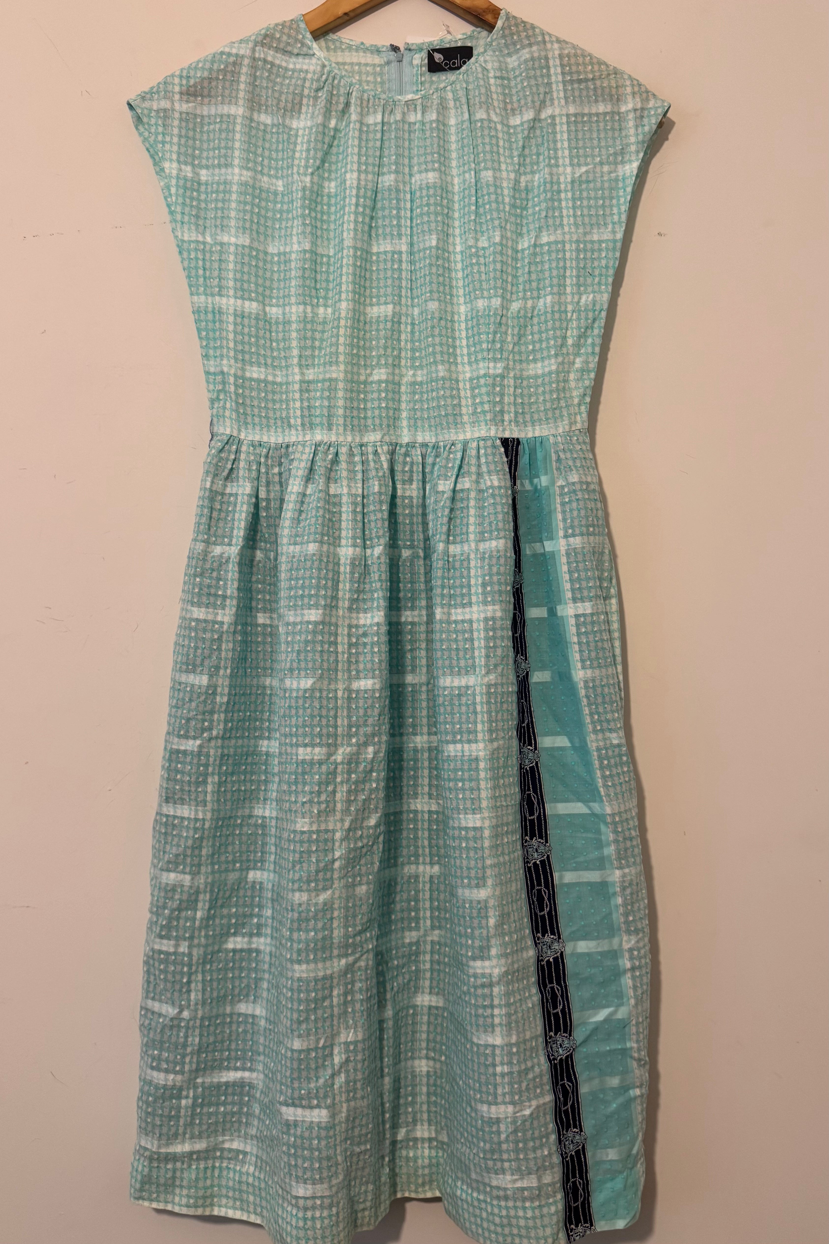 שמלת וינטג׳ סמלי אבירות