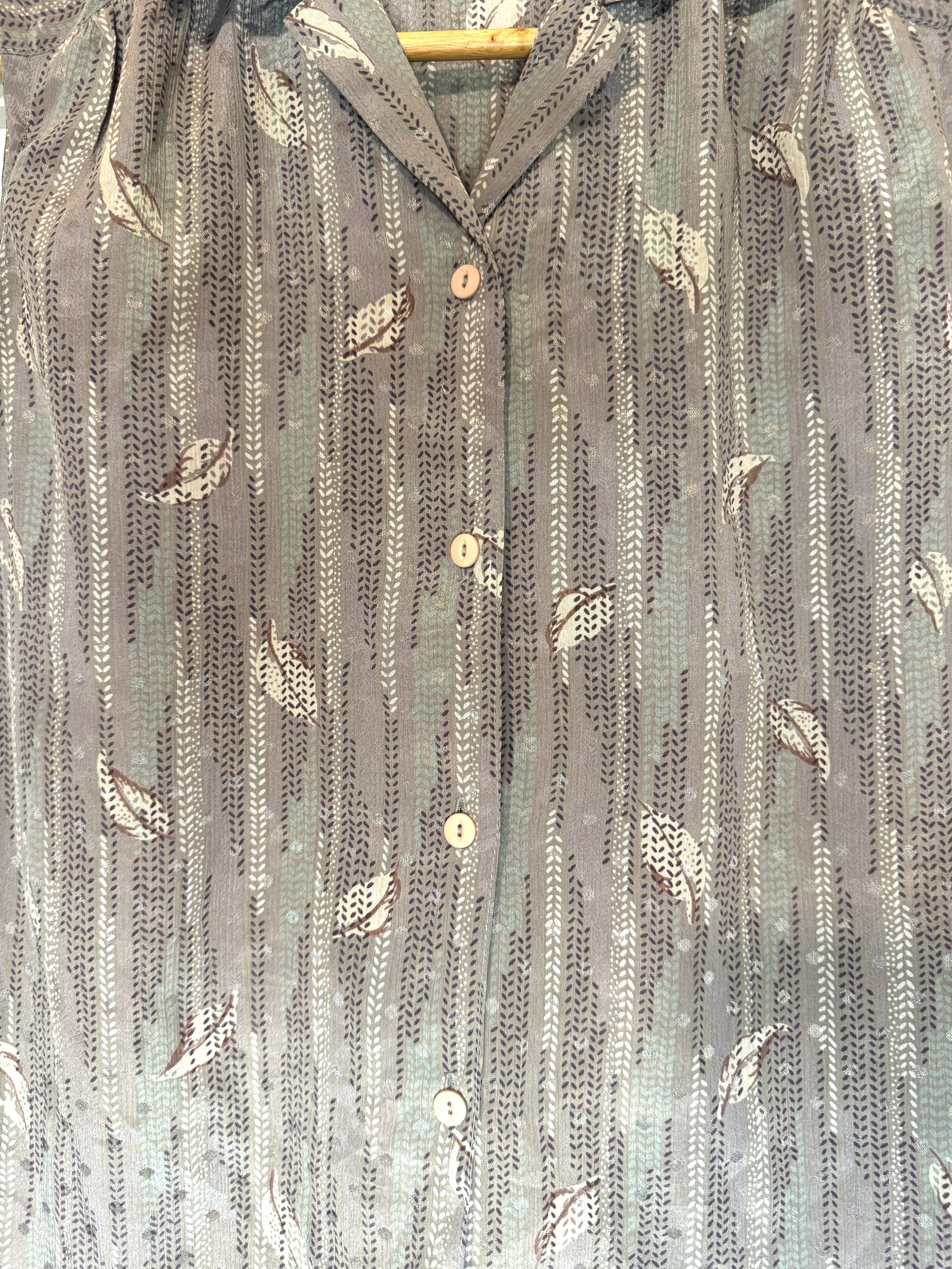 חולצת וינטג׳ עלים שלובים