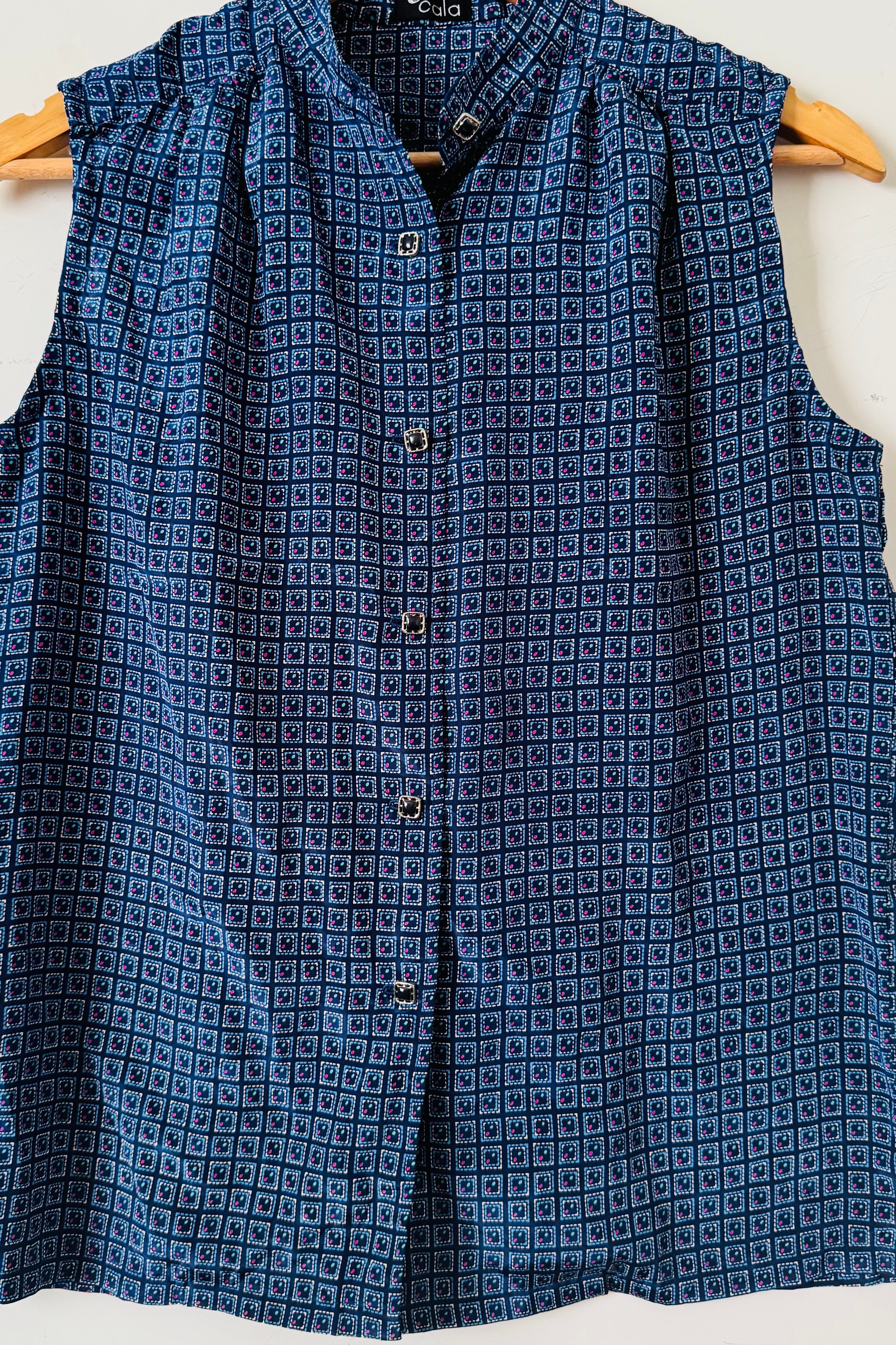 חולצת וינטג׳ קוביות