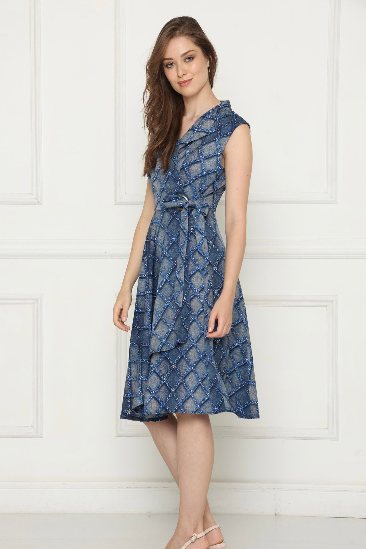 שמלת משבצות יהלומים