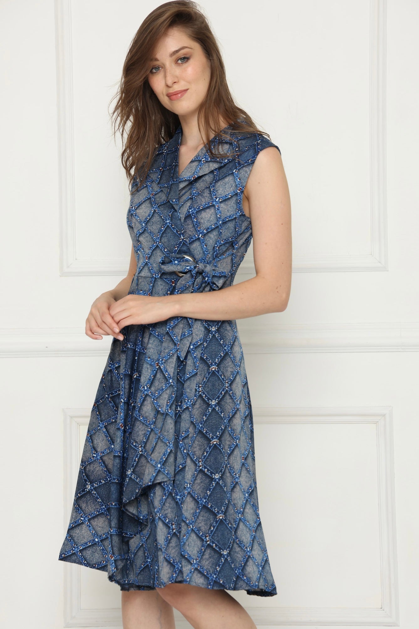 שמלת משבצות יהלומים