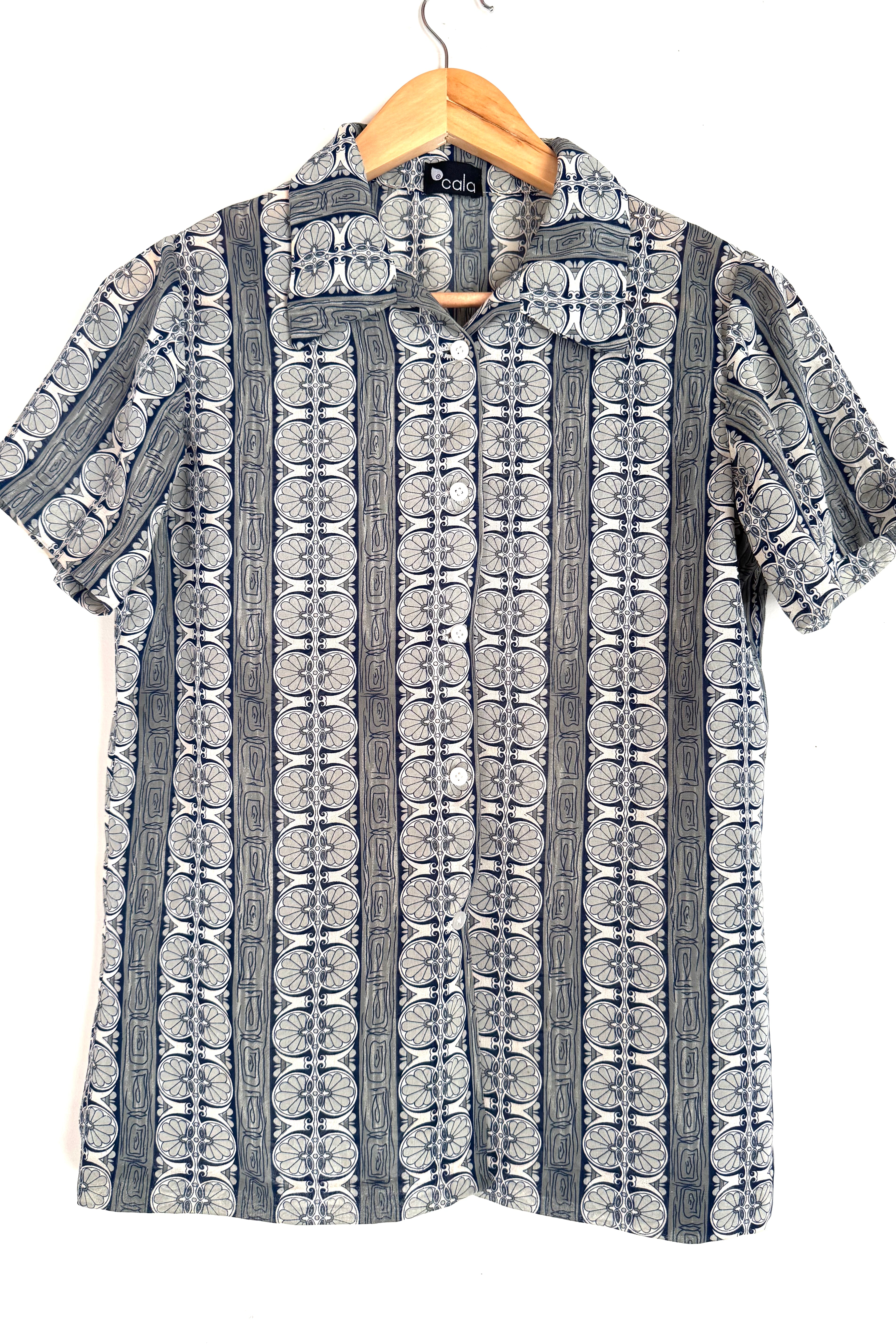 חולצת וינטג׳ פרי הדר