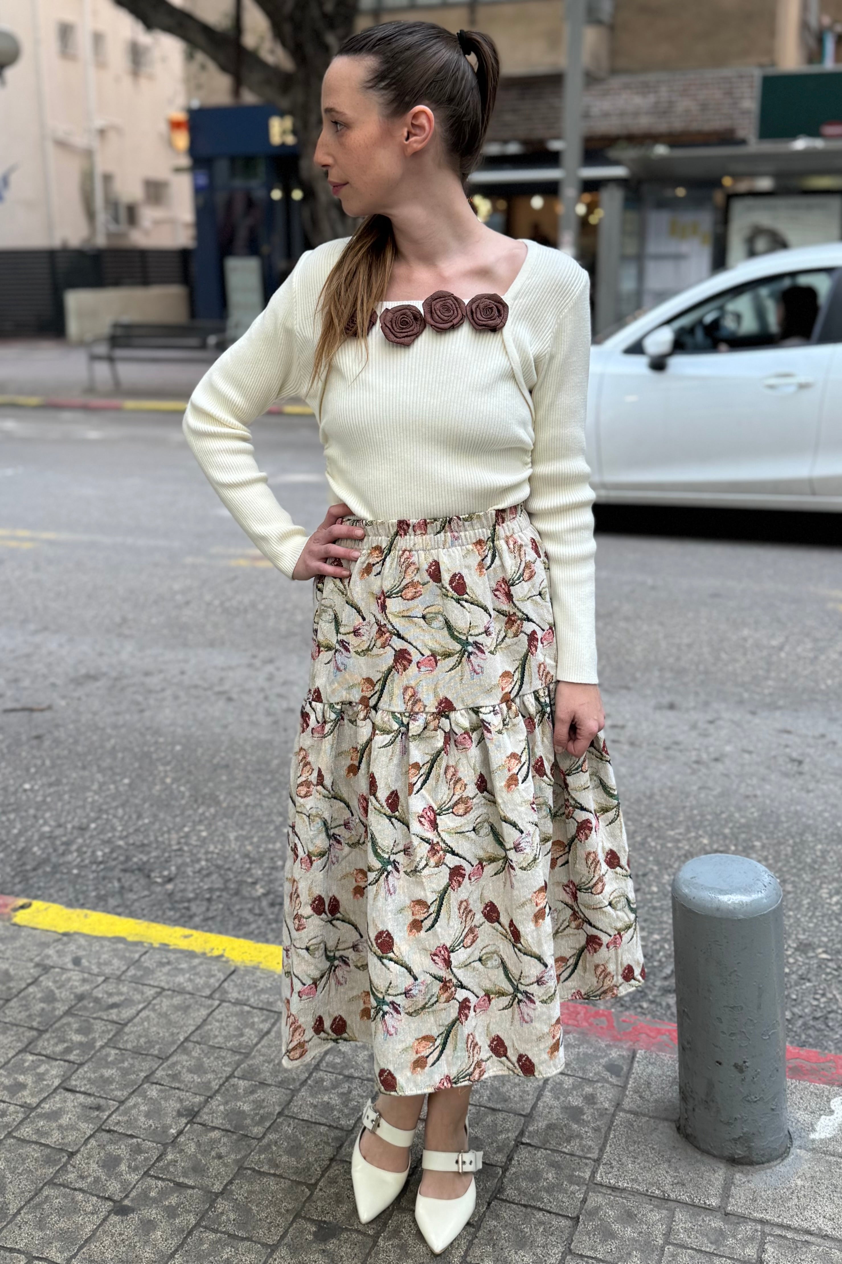 סריג 4 ורדים