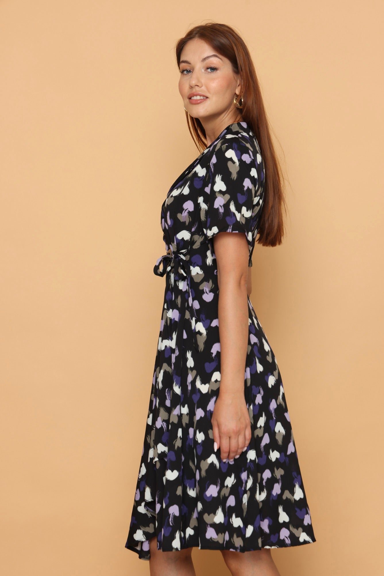 שמלת עלים לבבות עם שרוול קצר