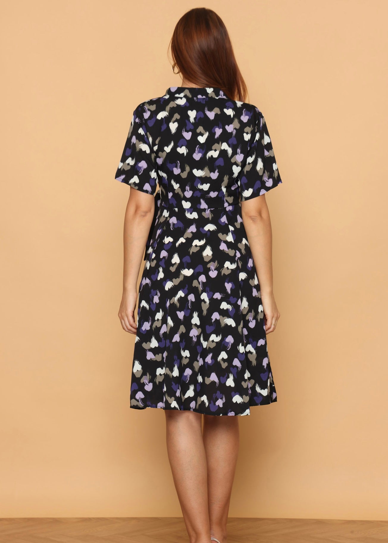 שמלת עלים לבבות עם שרוול קצר