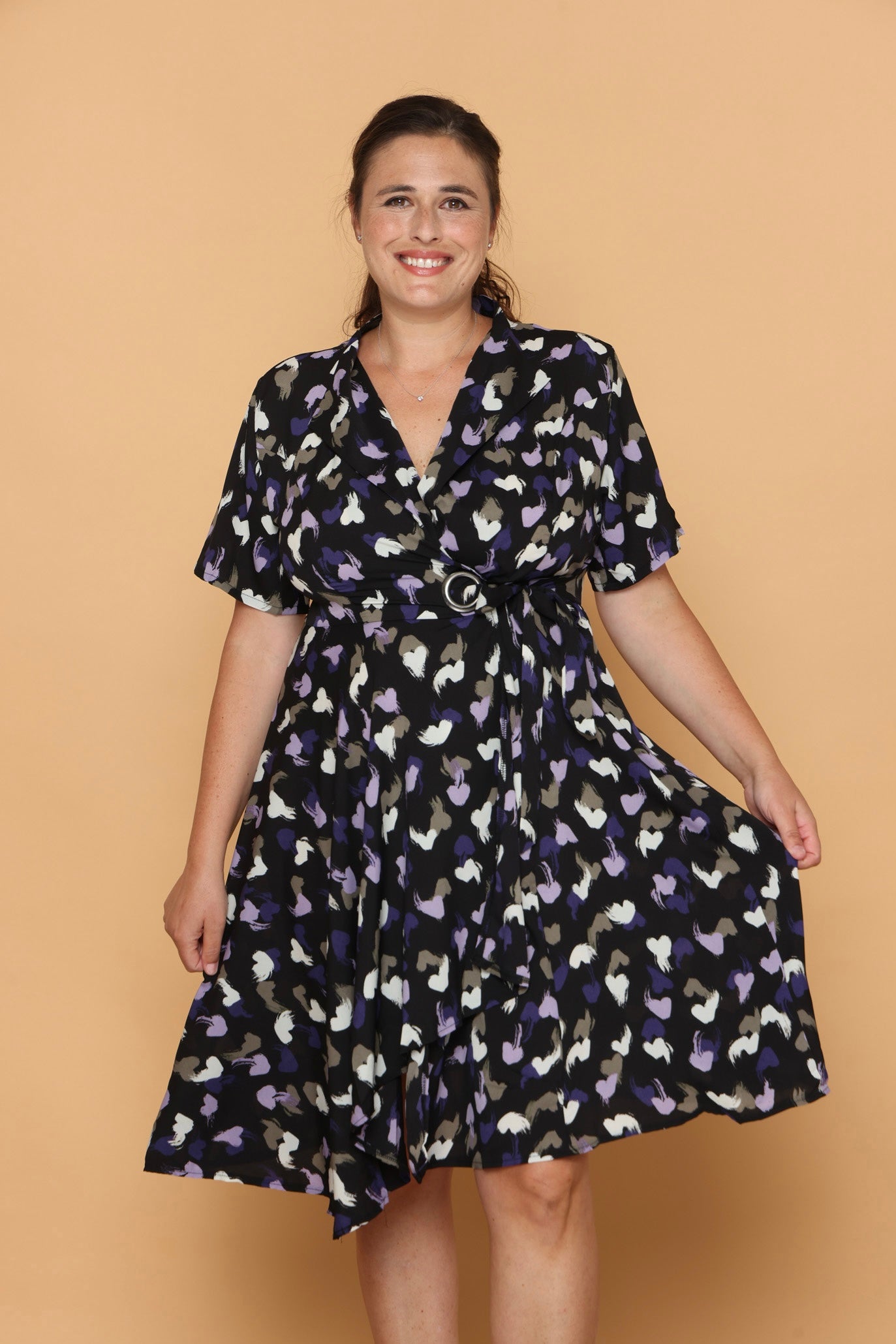 שמלת עלים לבבות עם שרוול קצר