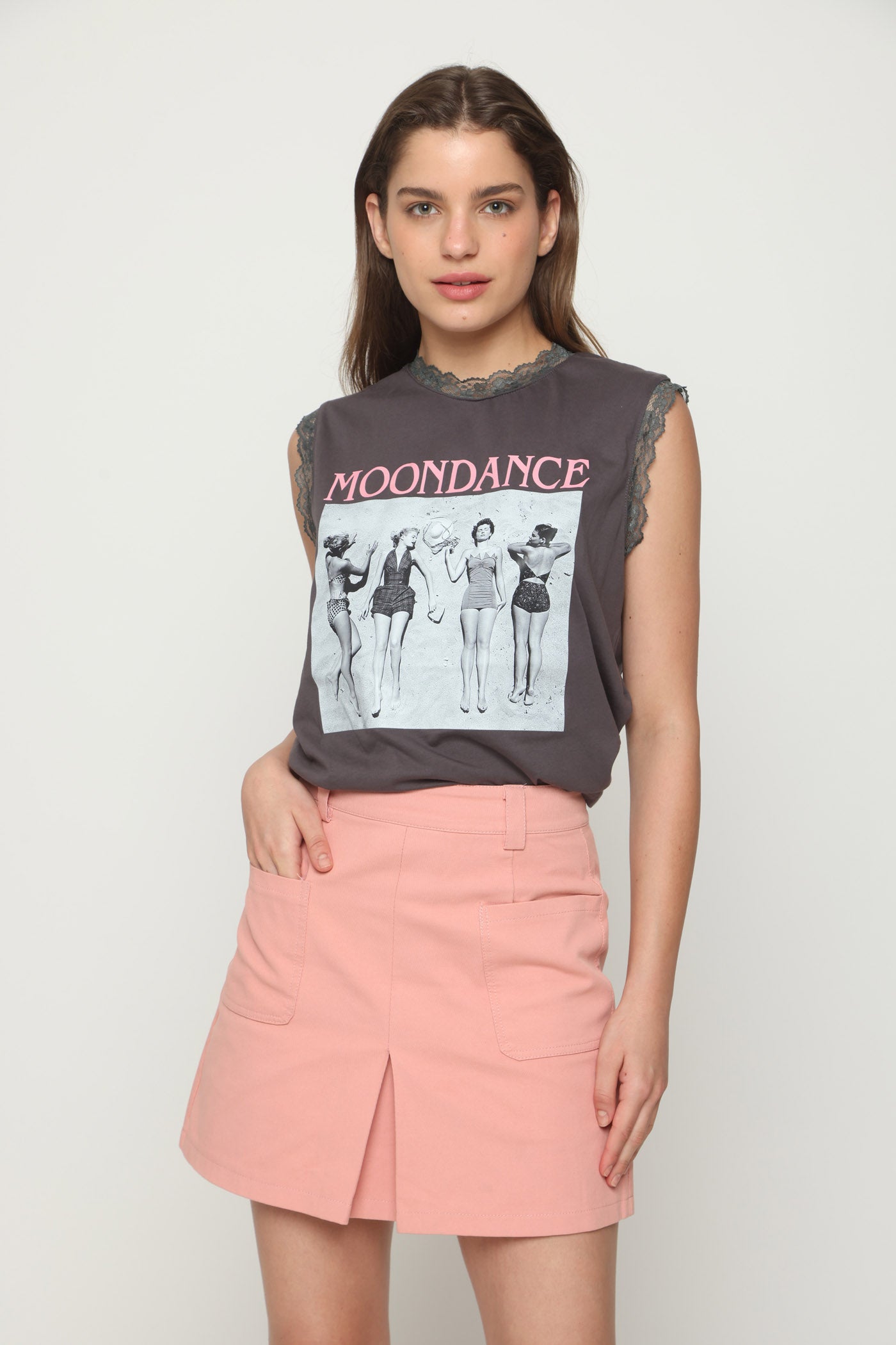 חצאית ורודה מיני