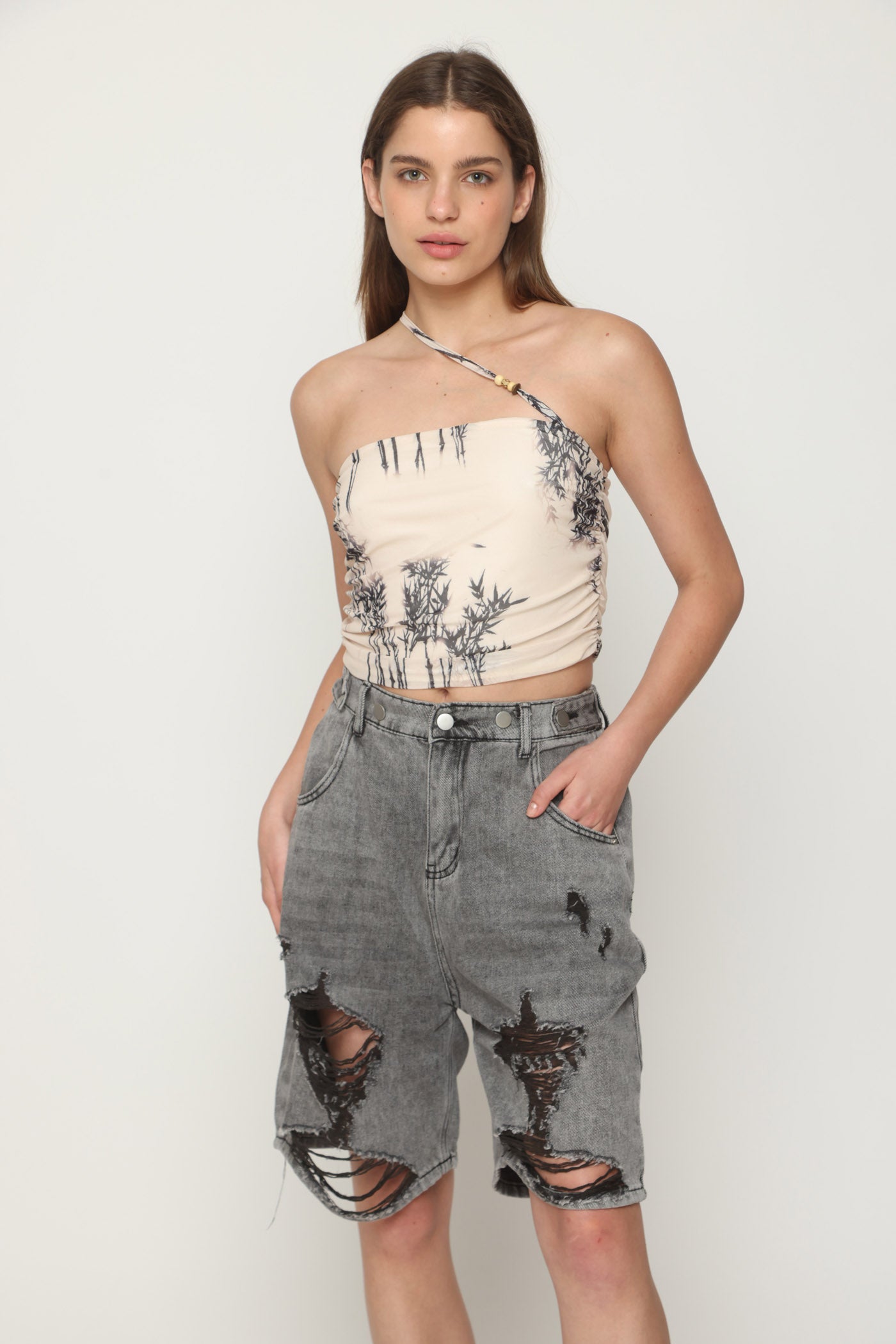 גופיית סטרפלס ענפים