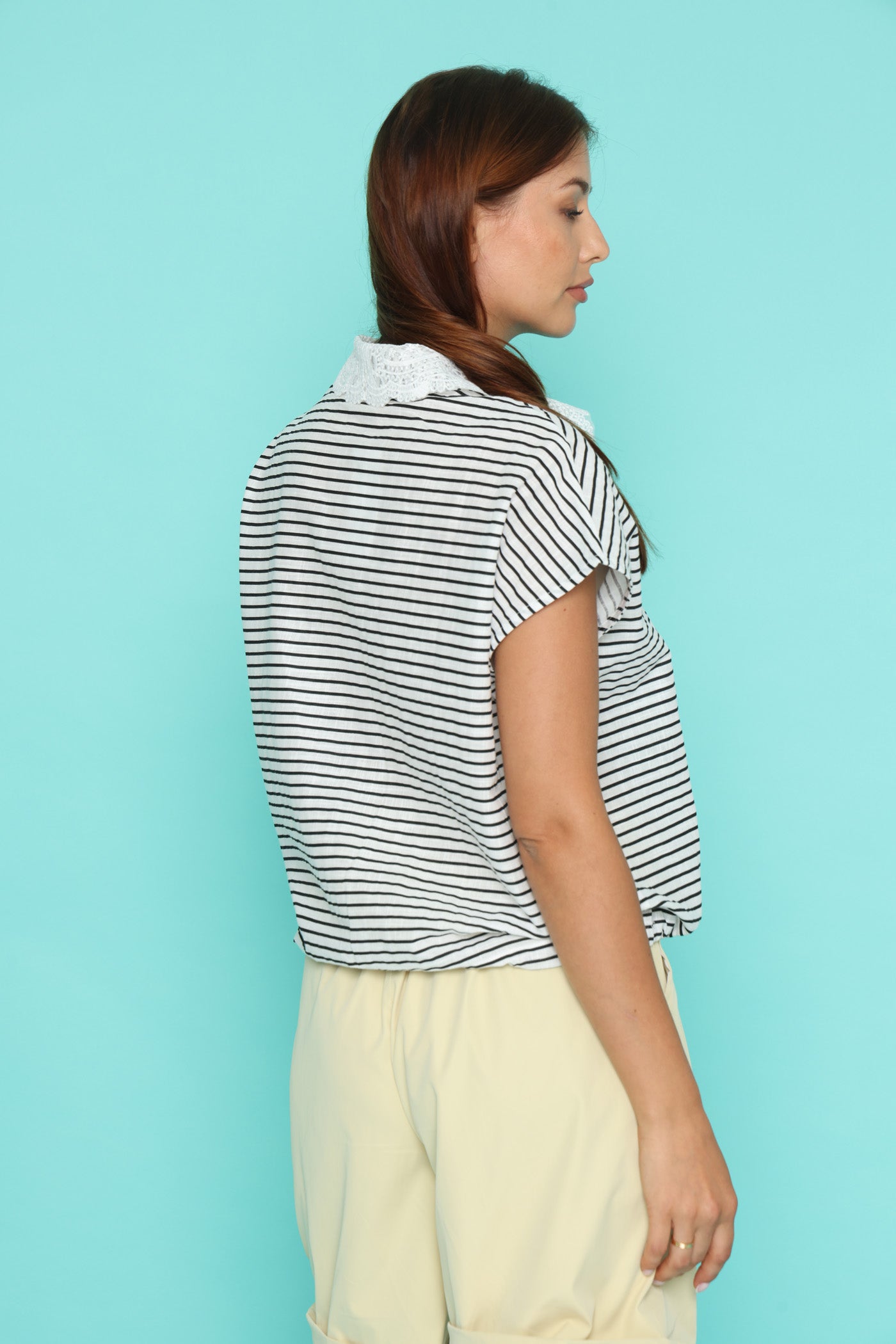 חולצת פסים ורקמה