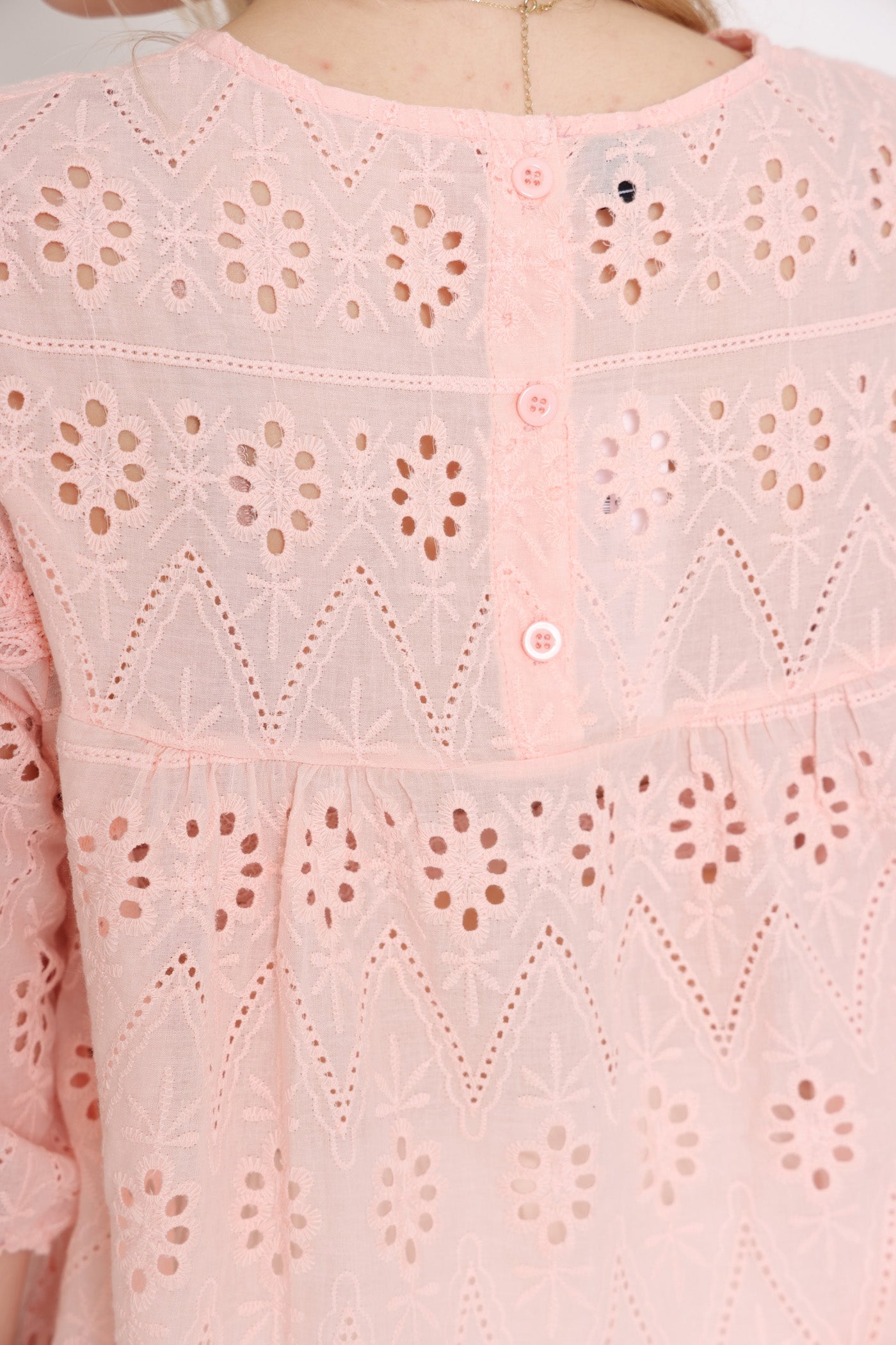 חולצה ורודה קרושה