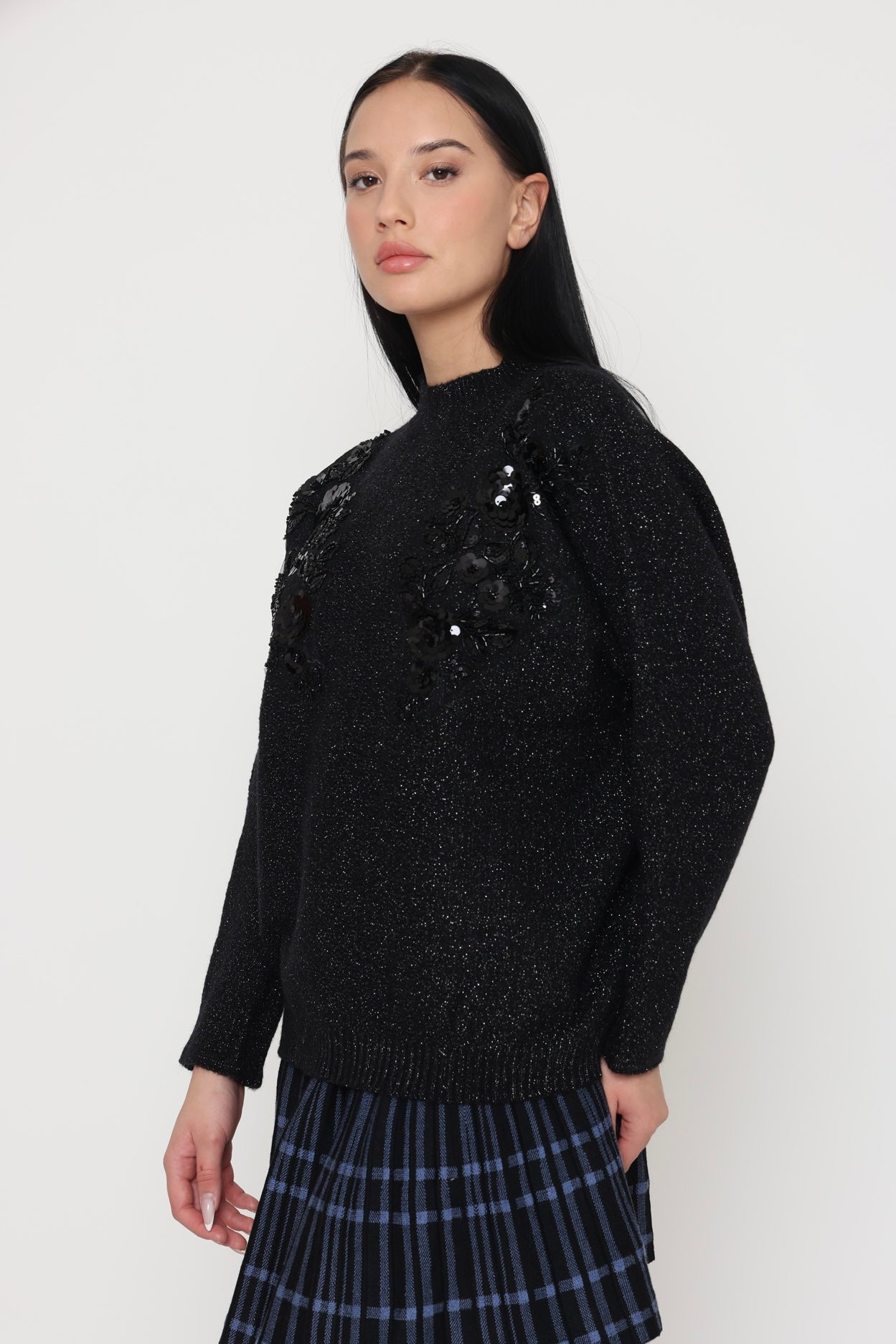 סריג שחור יוקרתי